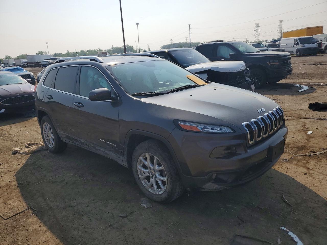 2015 Jeep Cherokee Latitude Gray vin: 1C4PJMCS8FW502700