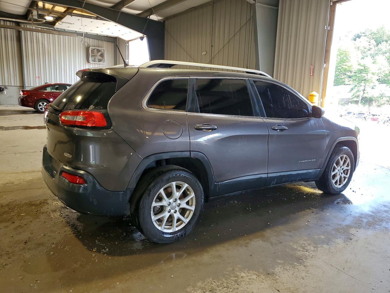 2015 Jeep Cherokee Latitude Gray vin: 1C4PJMCS8FW511591