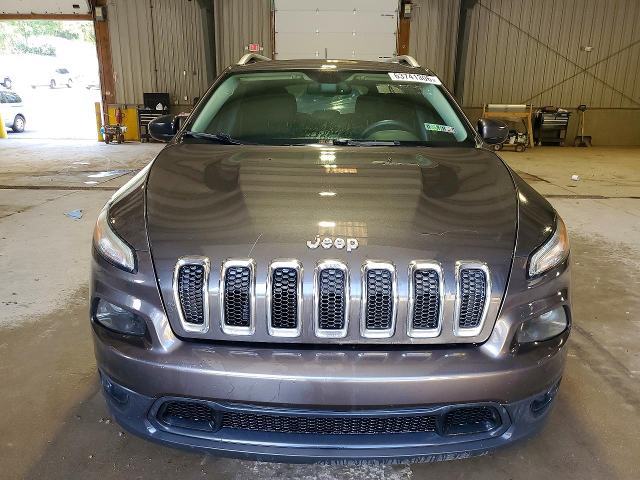 2015 Jeep Cherokee Latitude Gray vin: 1C4PJMCS8FW511591