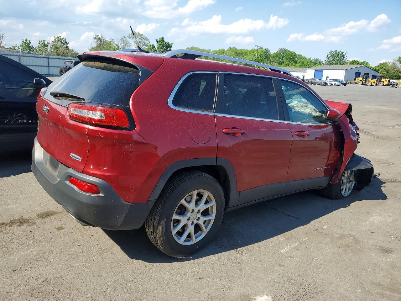 2015 Jeep Cherokee Latitude Red vin: 1C4PJMCS8FW544672