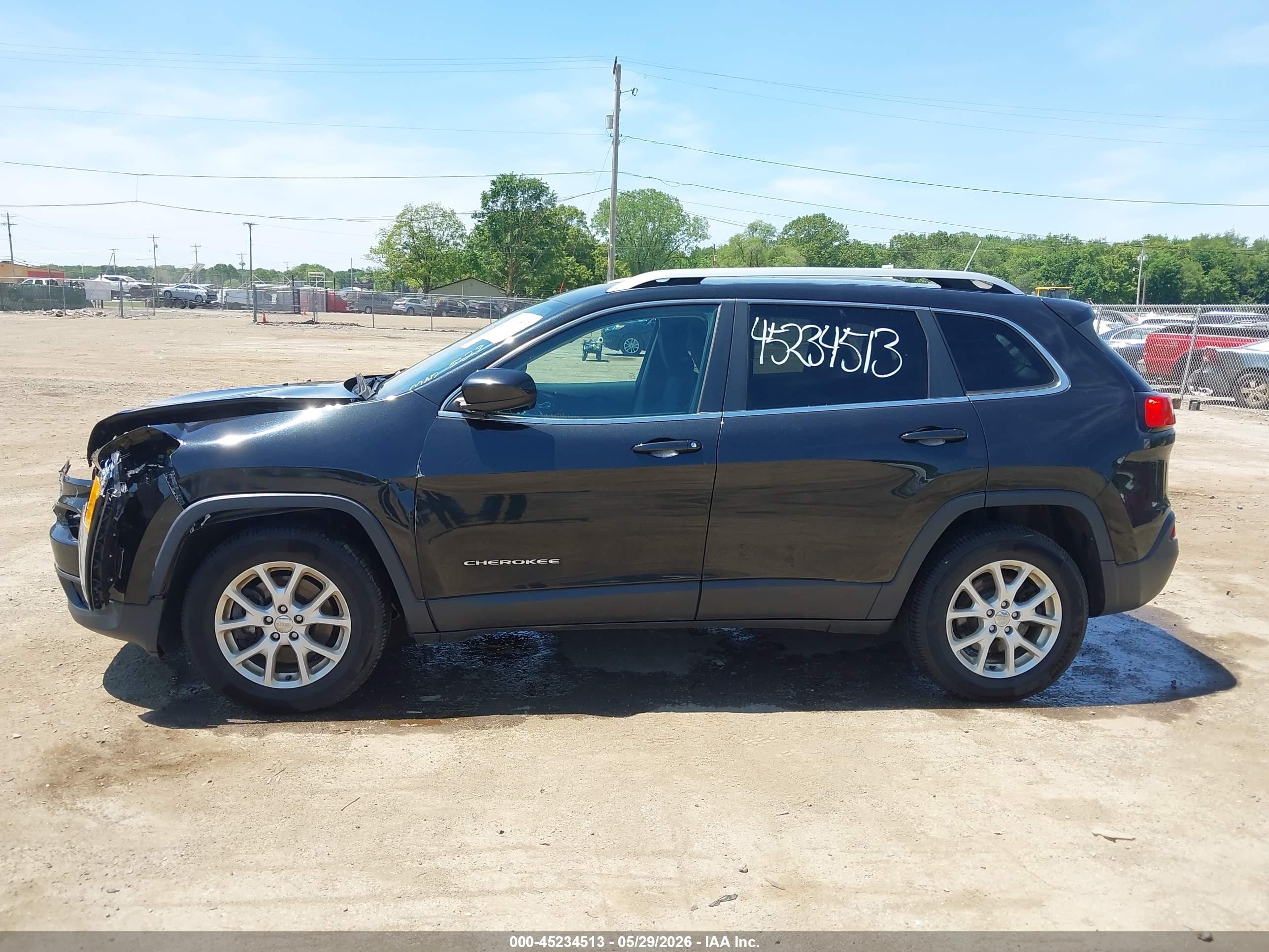 2015 Jeep Cherokee Latitude Black vin: 1C4PJMCS8FW564842