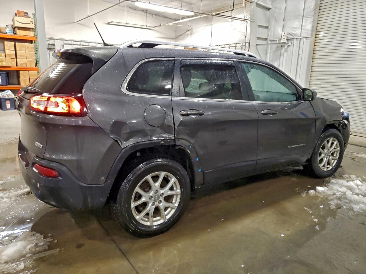 2015 Jeep Cherokee Latitude Gray vin: 1C4PJMCS8FW648093