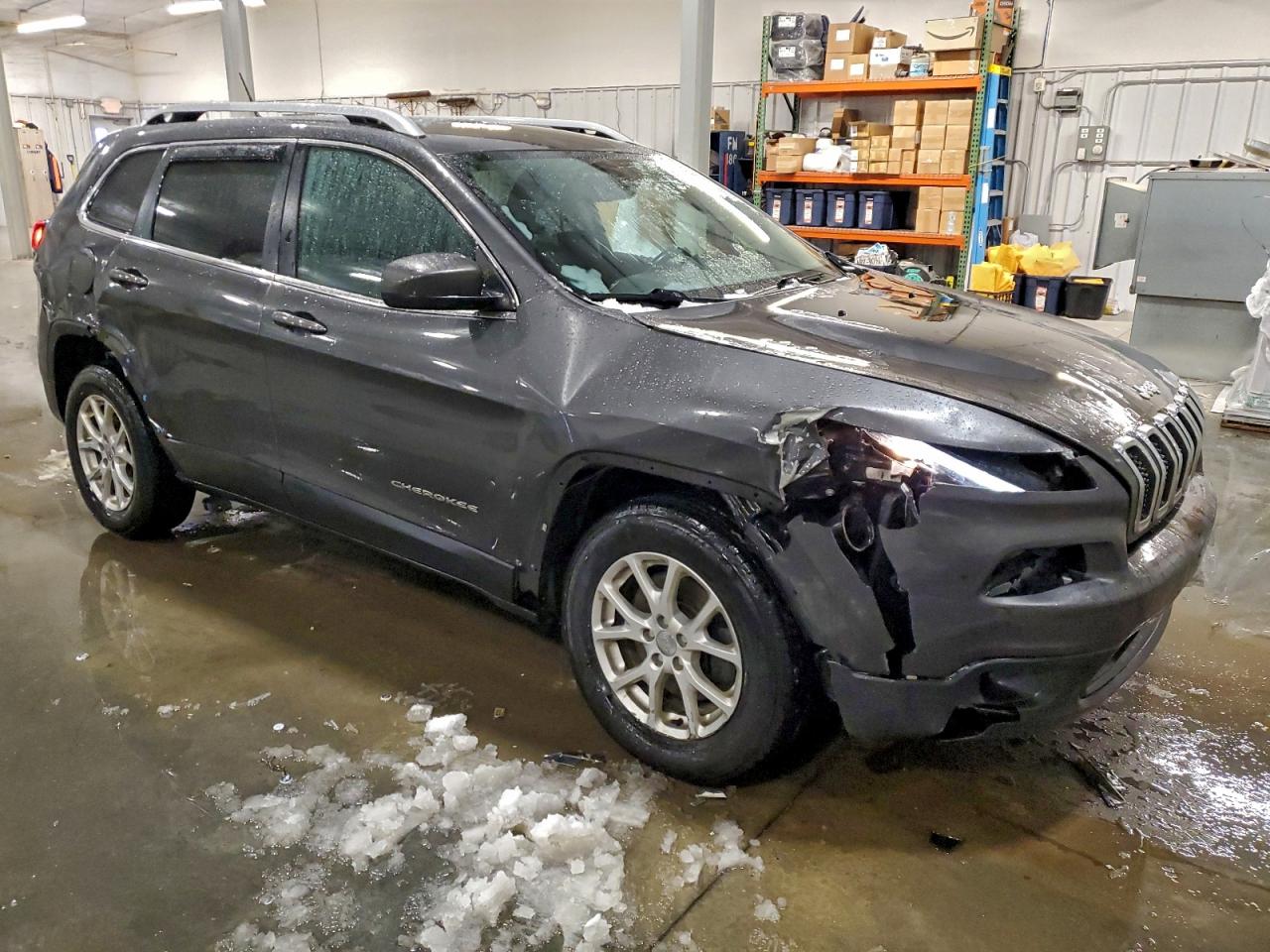 2015 Jeep Cherokee Latitude Gray vin: 1C4PJMCS8FW648093
