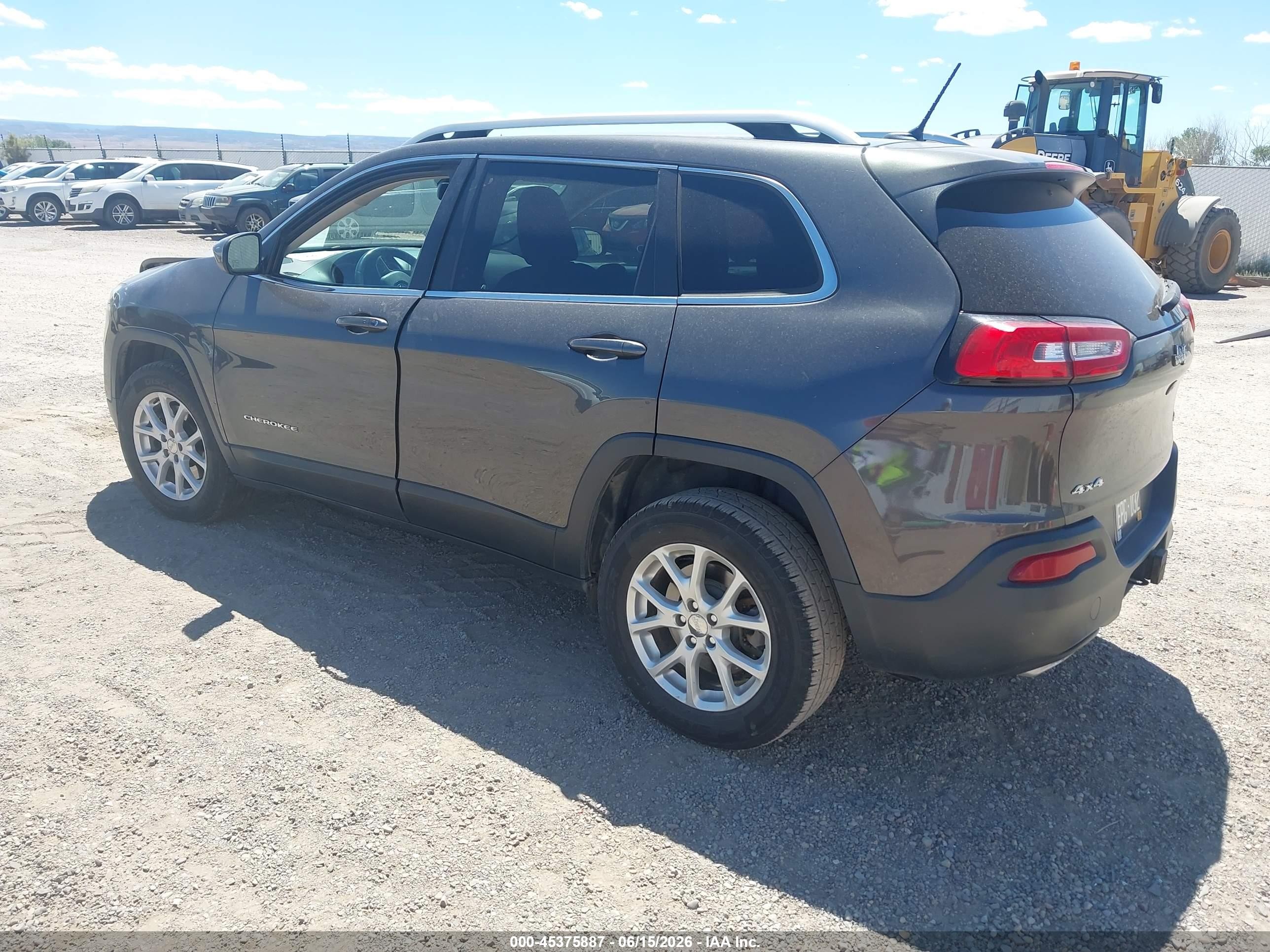 2015 Jeep Cherokee Latitude Black vin: 1C4PJMCS8FW668568