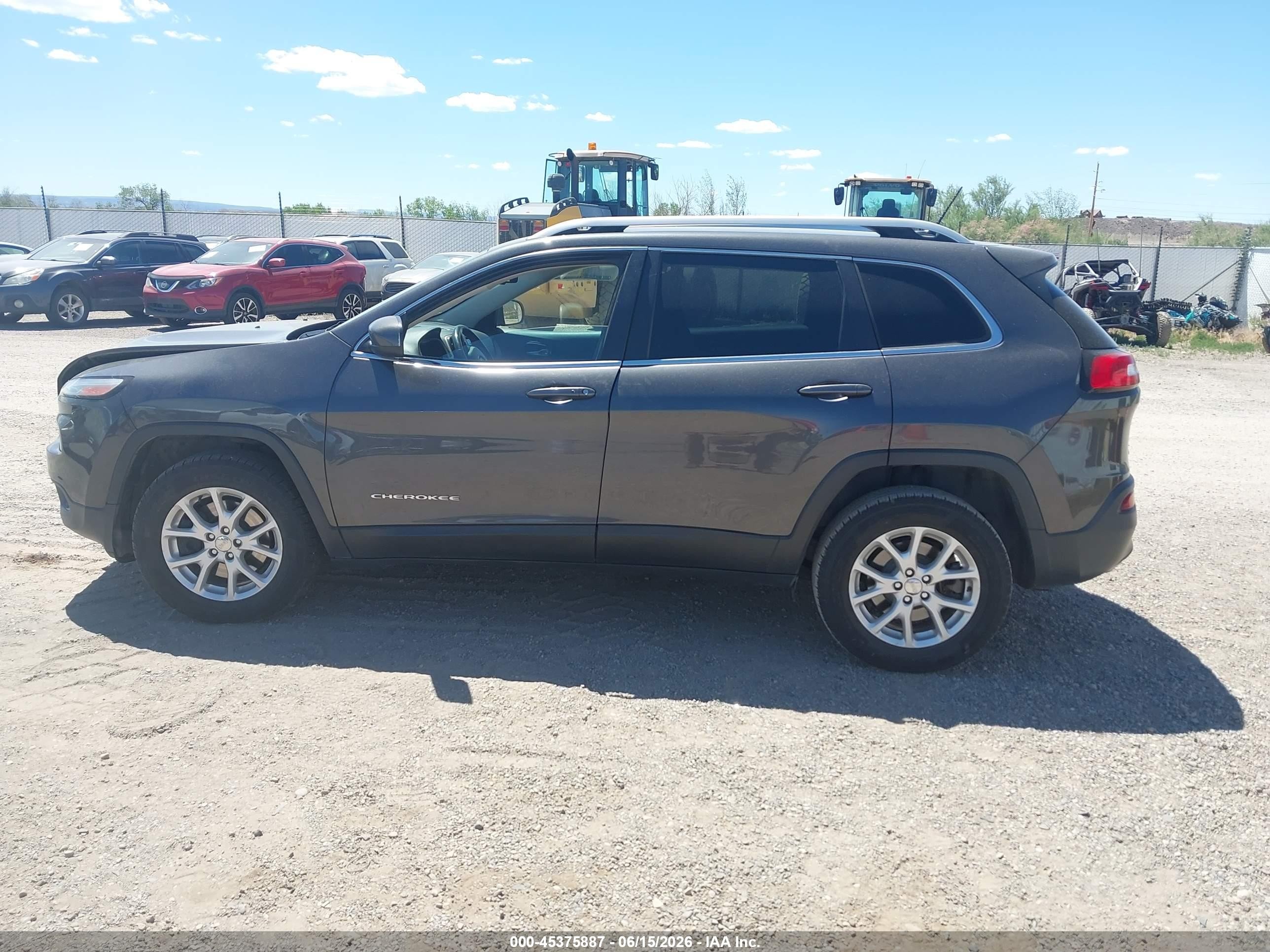2015 Jeep Cherokee Latitude Black vin: 1C4PJMCS8FW668568