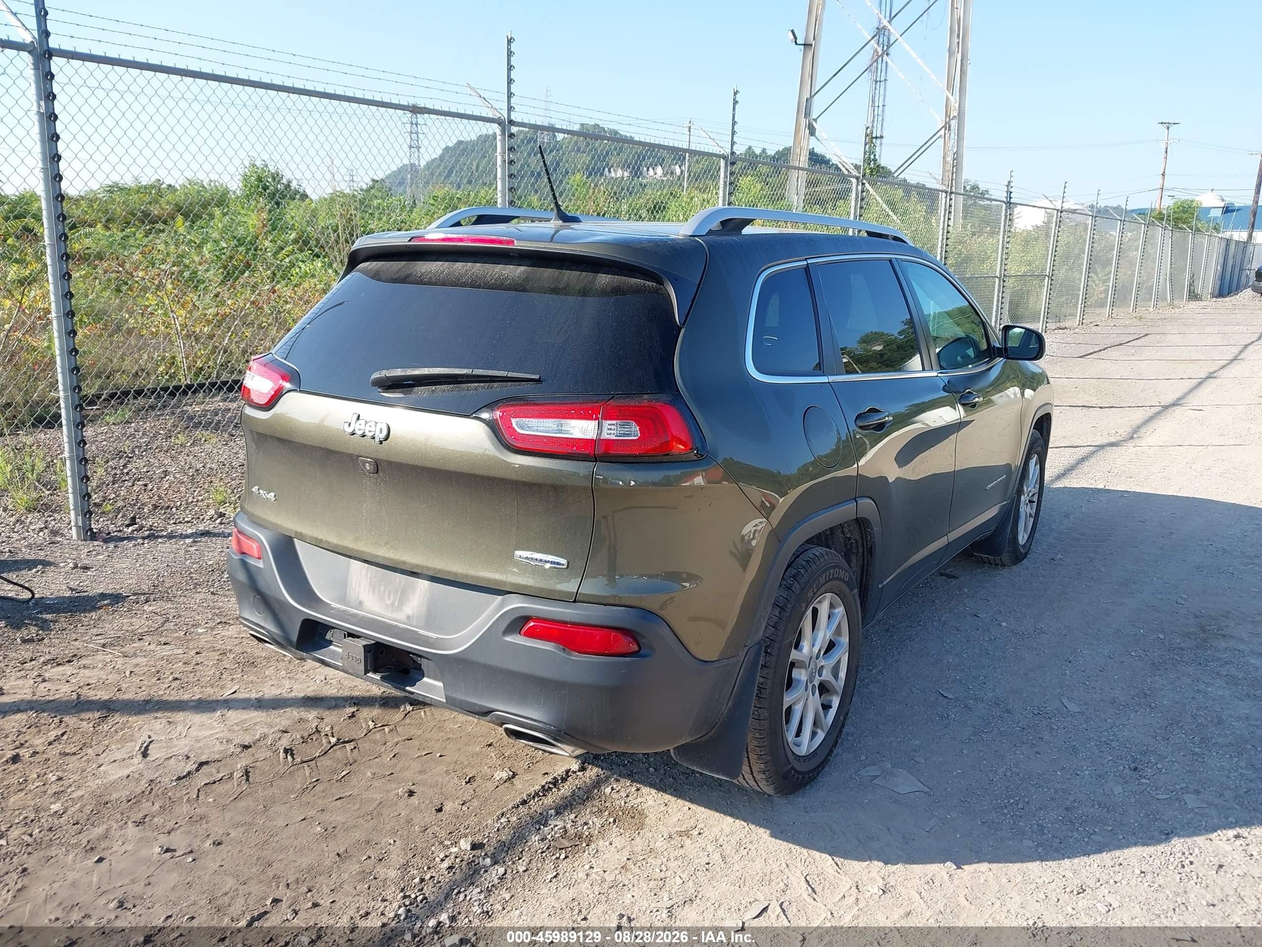 2015 Jeep Cherokee Latitude Green vin: 1C4PJMCS8FW692711