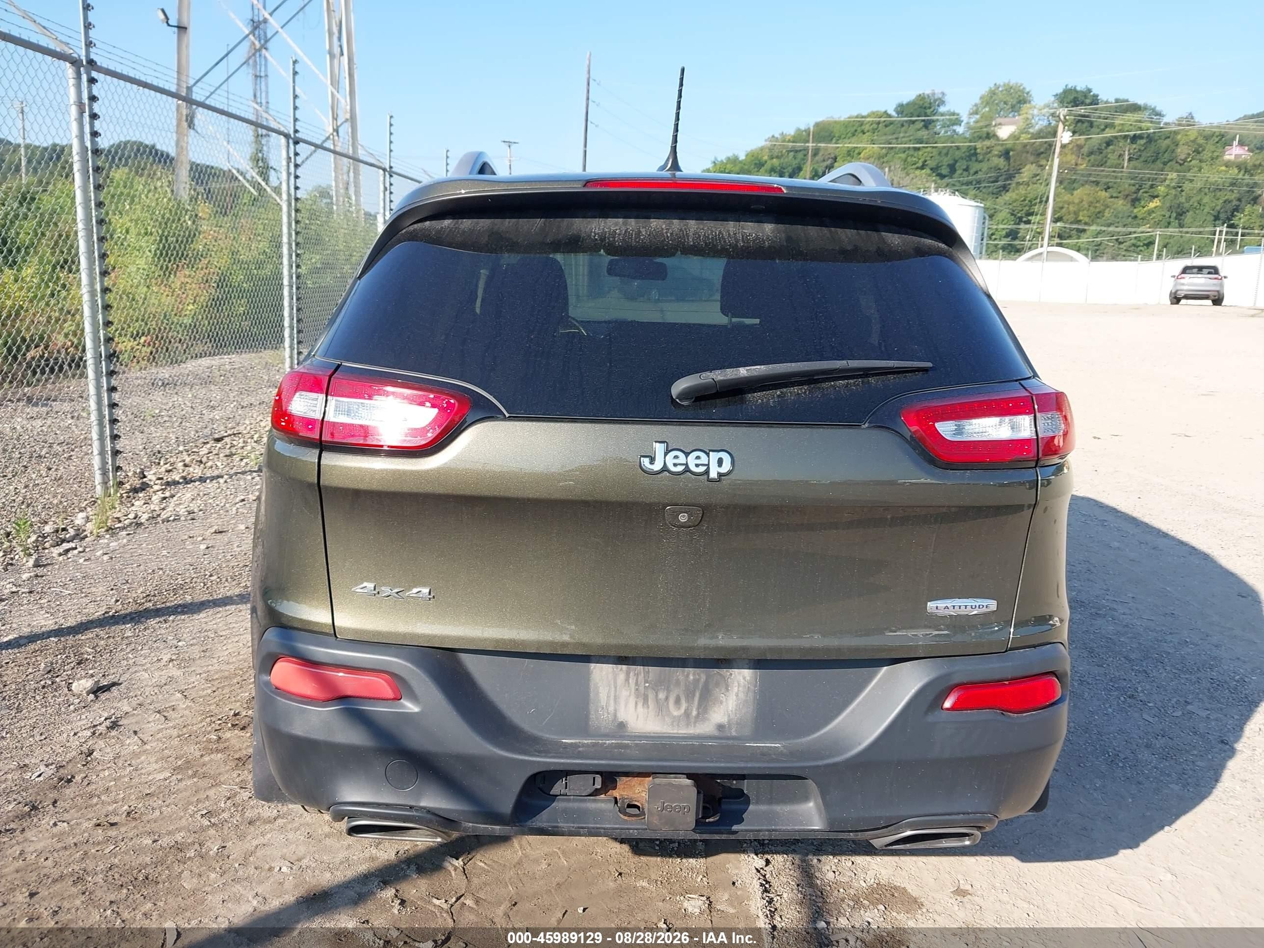 2015 Jeep Cherokee Latitude Green vin: 1C4PJMCS8FW692711