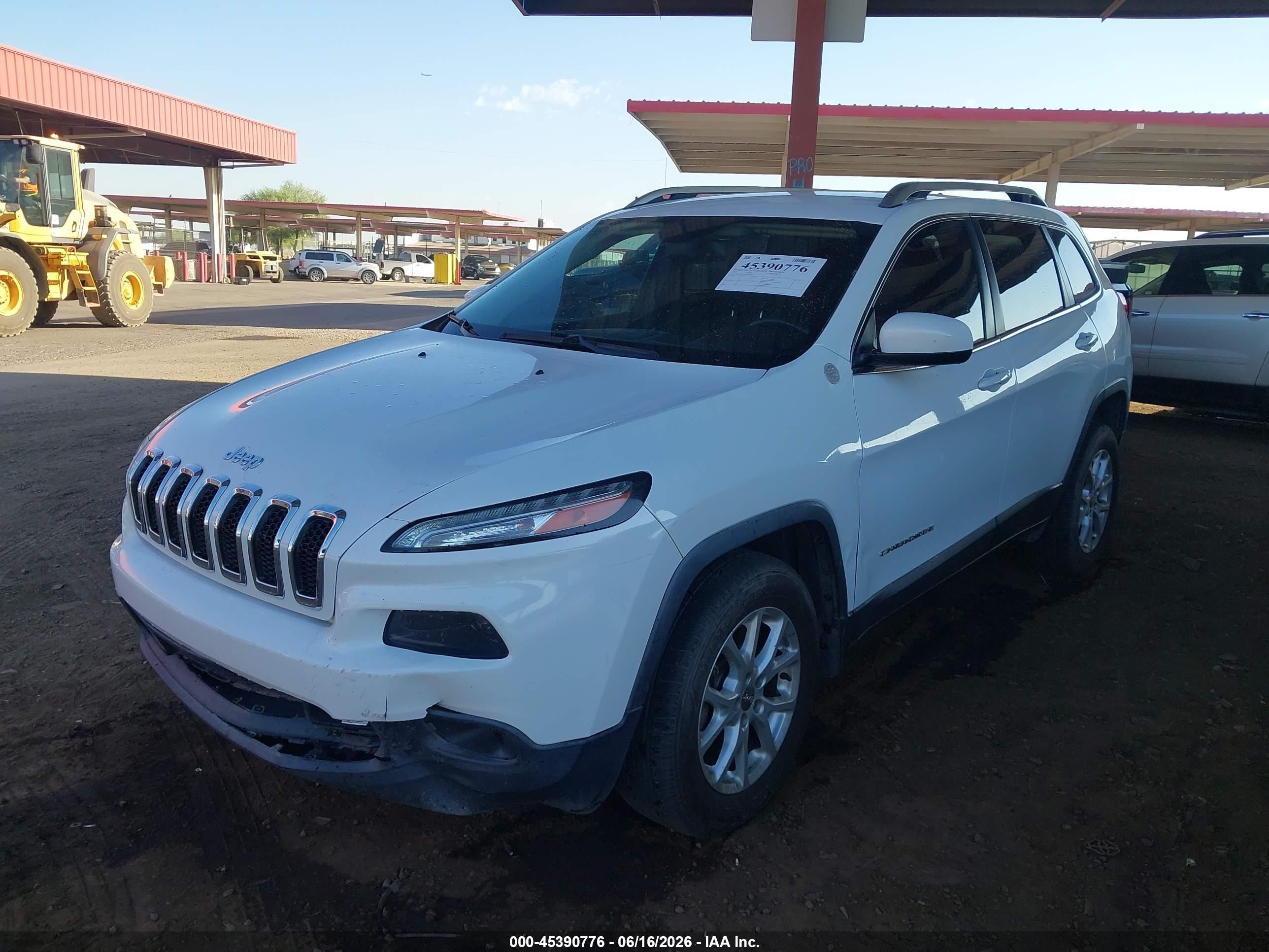2015 Jeep Cherokee Latitude White vin: 1C4PJMCS8FW728543