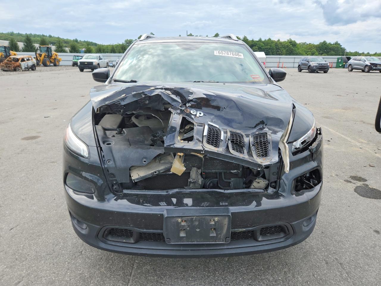 2015 Jeep Cherokee Latitude Black vin: 1C4PJMCS8FW746203