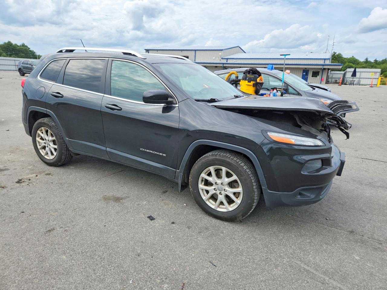 2015 Jeep Cherokee Latitude Black vin: 1C4PJMCS8FW746203