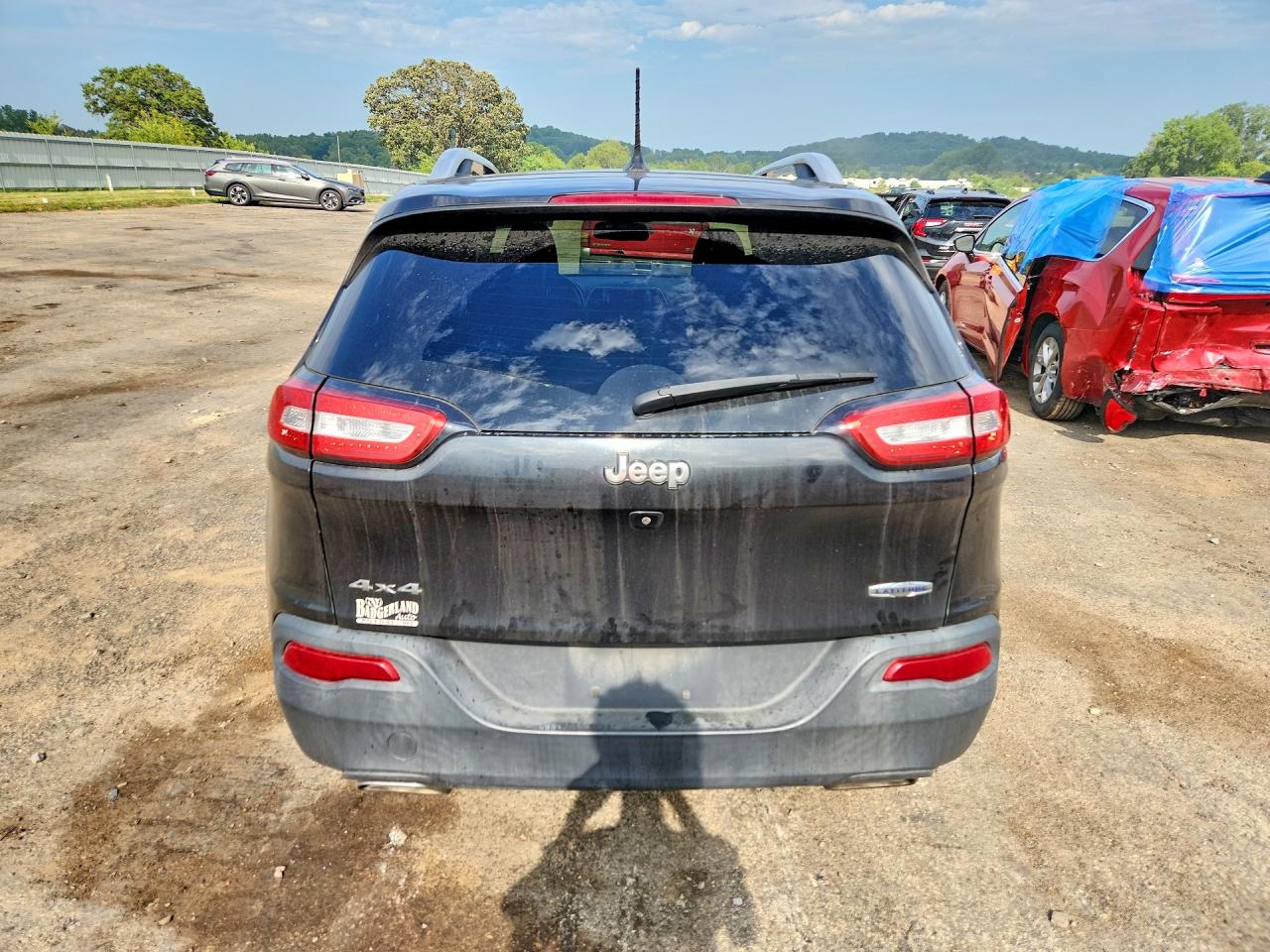 2015 Jeep Cherokee Latitude Черный vin: 1C4PJMCS8FW794834