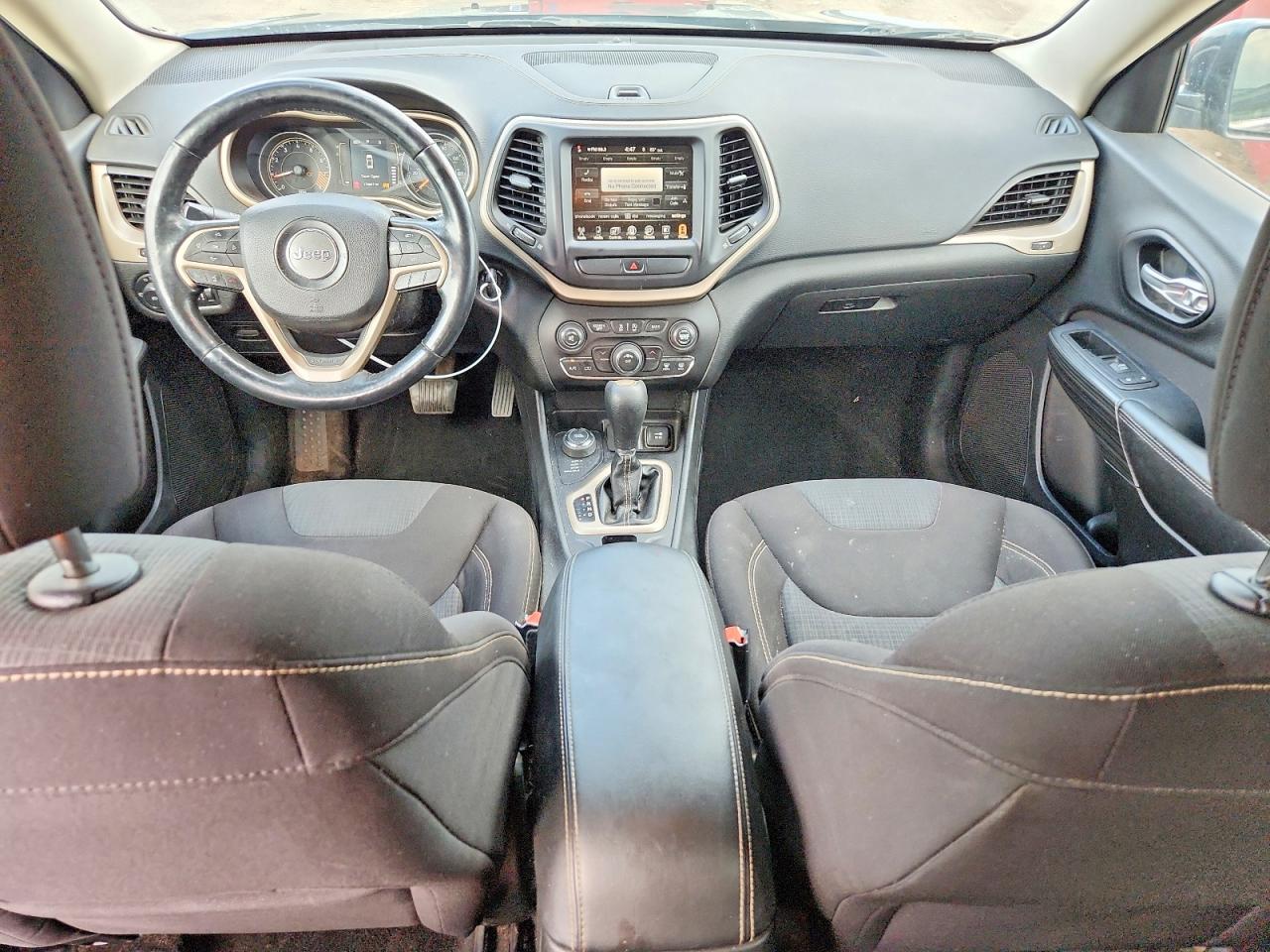 2015 Jeep Cherokee Latitude Черный vin: 1C4PJMCS8FW794834