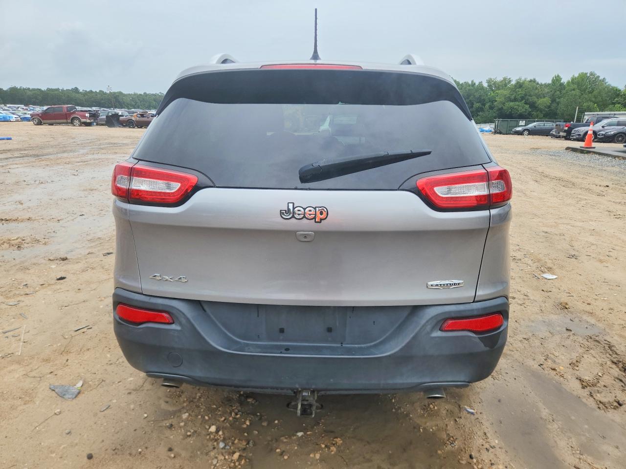 2014 Jeep Cherokee Latitude Gray vin: 1C4PJMCS9EW144960