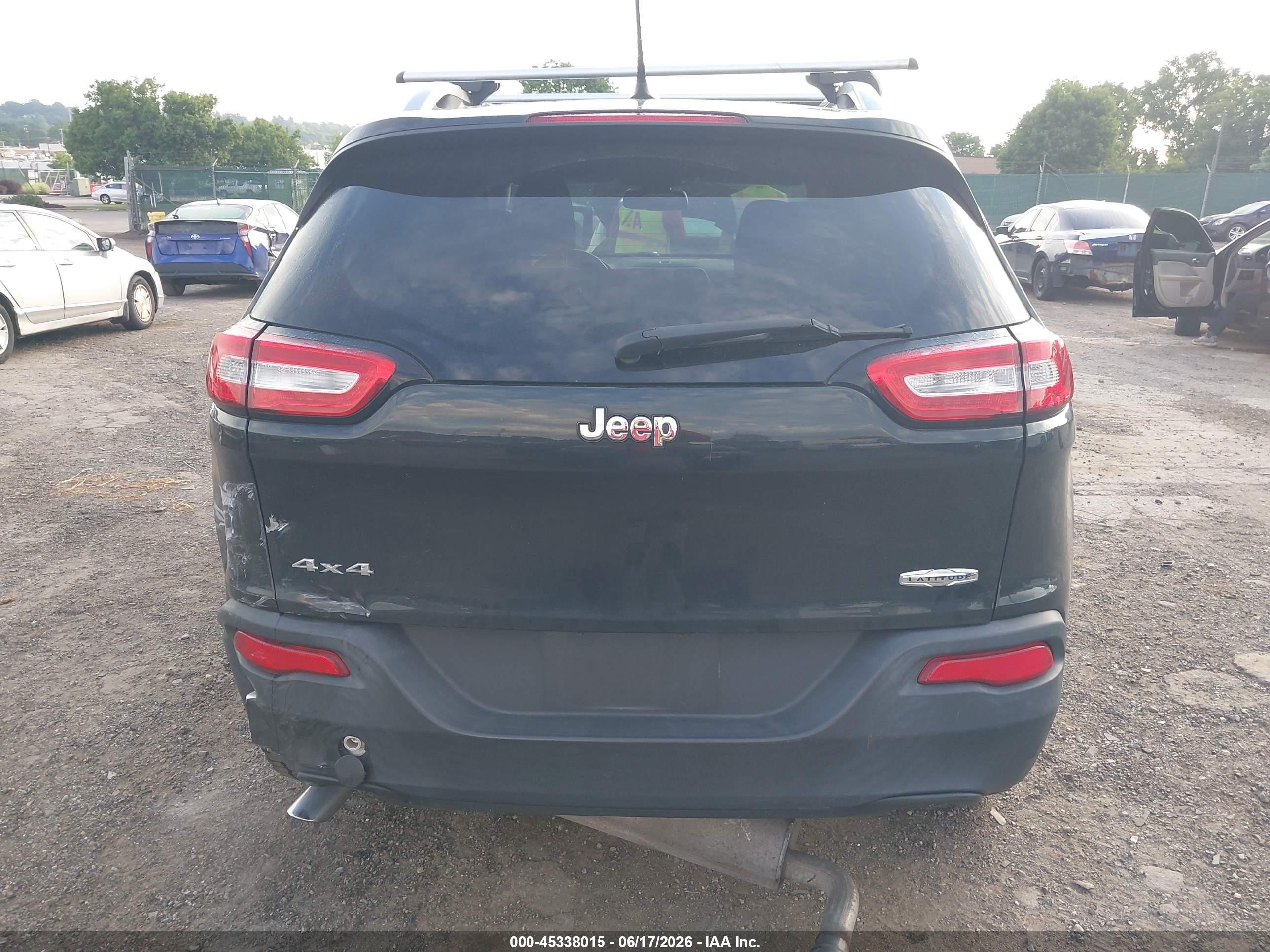 2014 Jeep Cherokee Latitude Black vin: 1C4PJMCS9EW146658