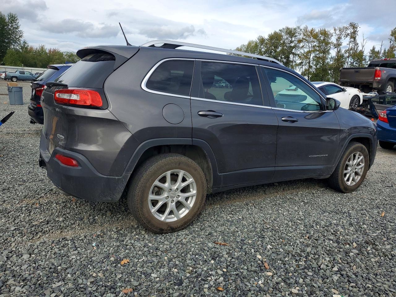 2014 Jeep Cherokee Latitude Gray vin: 1C4PJMCS9EW153075