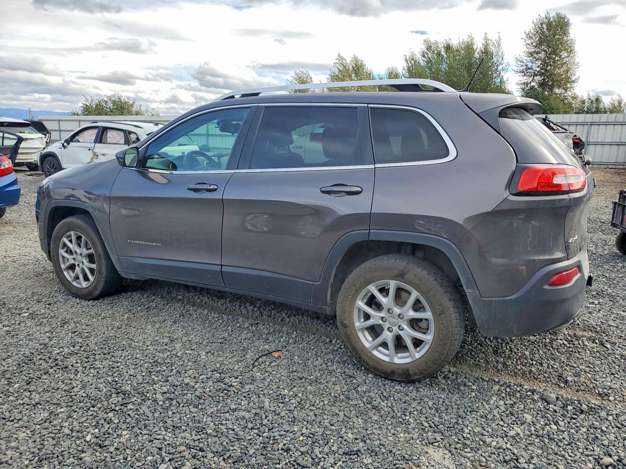2014 Jeep Cherokee Latitude Gray vin: 1C4PJMCS9EW153075