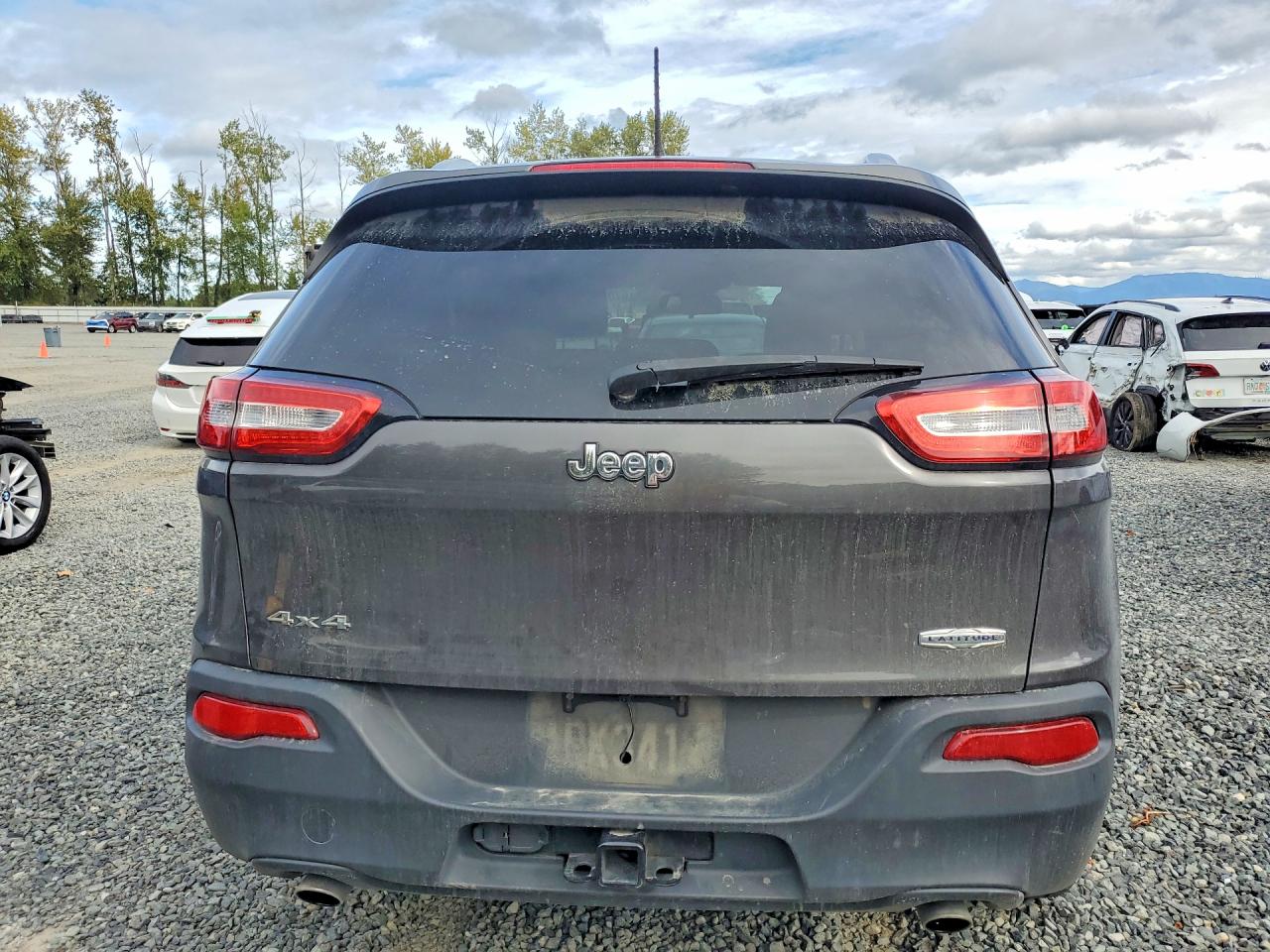 2014 Jeep Cherokee Latitude Gray vin: 1C4PJMCS9EW153075