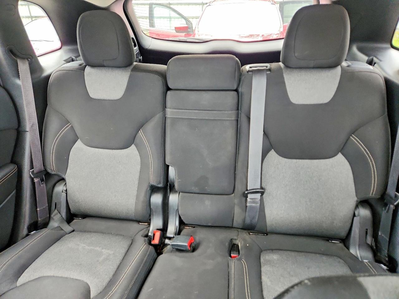2014 Jeep Cherokee Latitude Silver vin: 1C4PJMCS9EW175366