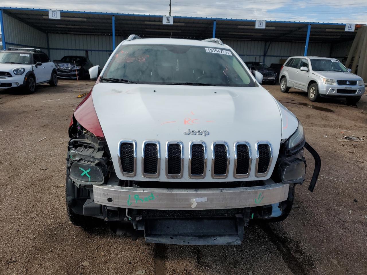 2014 Jeep Cherokee Latitude White vin: 1C4PJMCS9EW199246