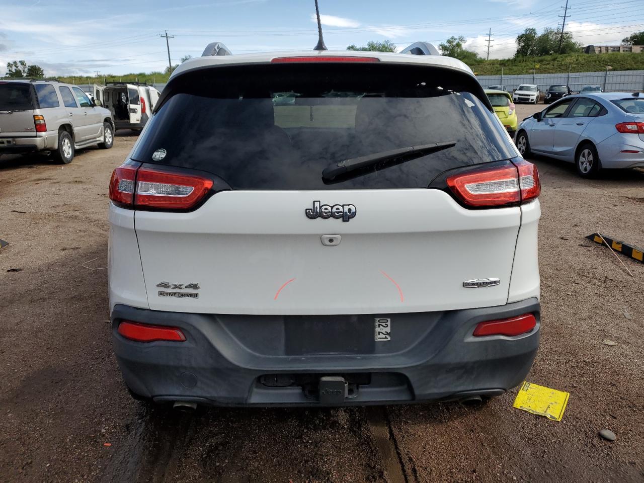 2014 Jeep Cherokee Latitude White vin: 1C4PJMCS9EW199246