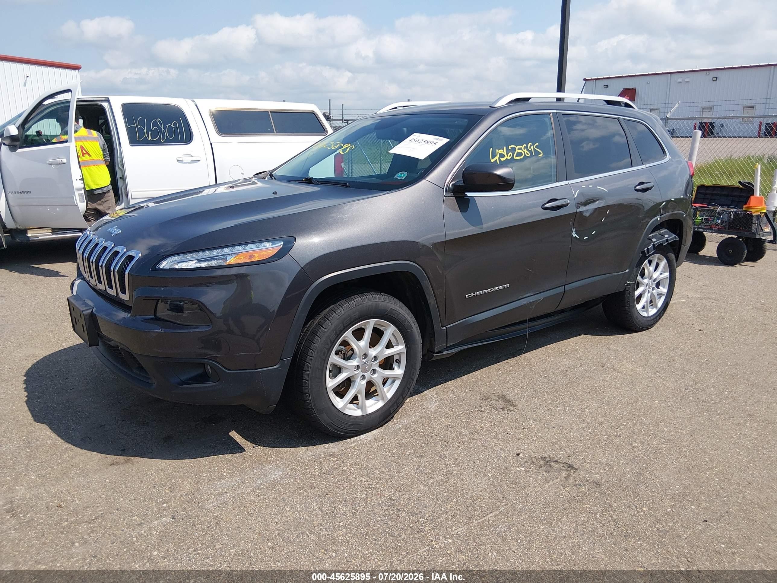 2014 Jeep Cherokee Latitude Gray vin: 1C4PJMCS9EW230009