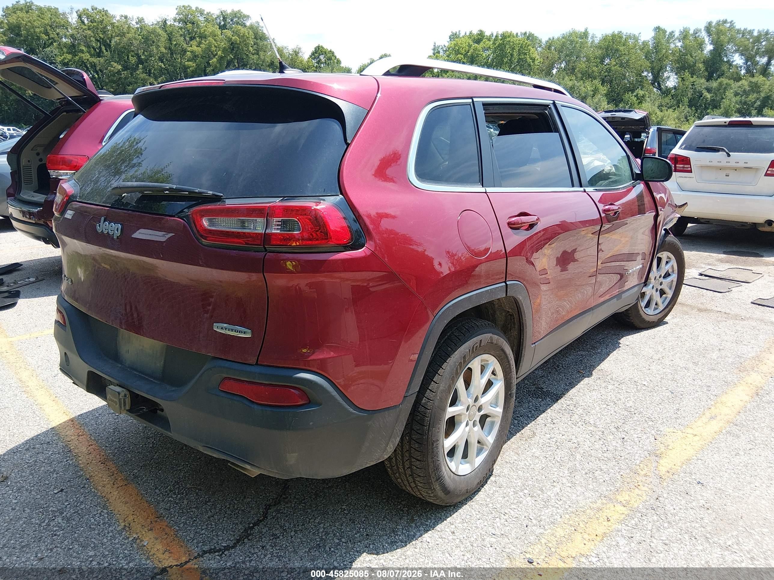 2014 Jeep Cherokee Latitude Red vin: 1C4PJMCS9EW247991