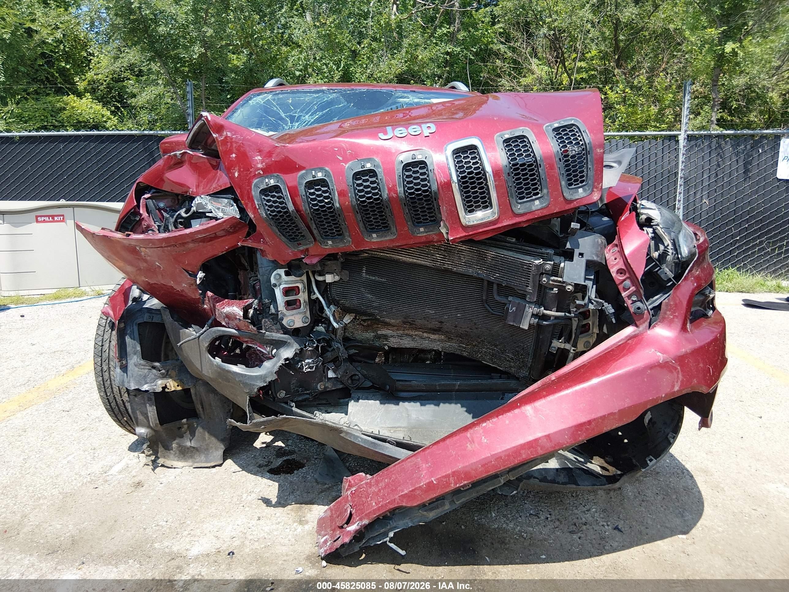 2014 Jeep Cherokee Latitude Red vin: 1C4PJMCS9EW247991