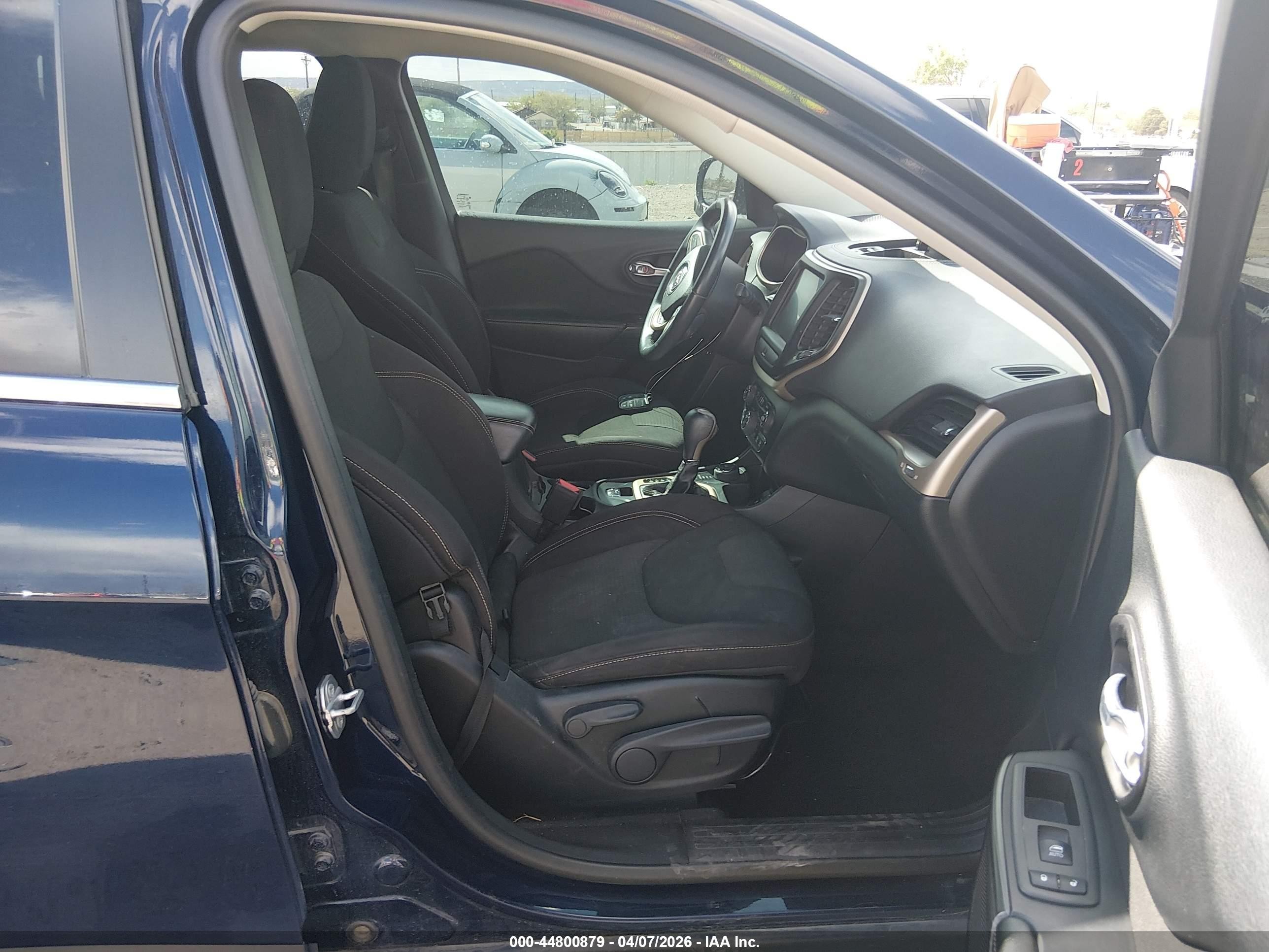 2015 Jeep Cherokee Latitude Dark Blue vin: 1C4PJMCS9FW545877