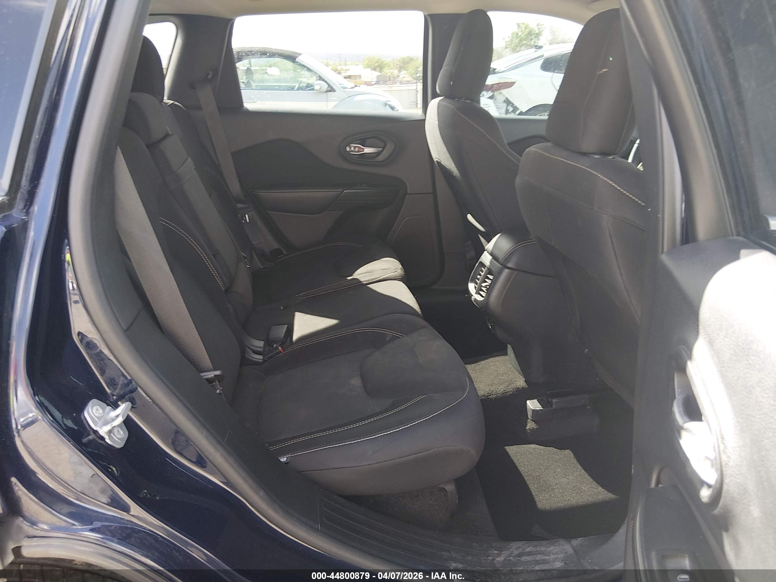 2015 Jeep Cherokee Latitude Dark Blue vin: 1C4PJMCS9FW545877