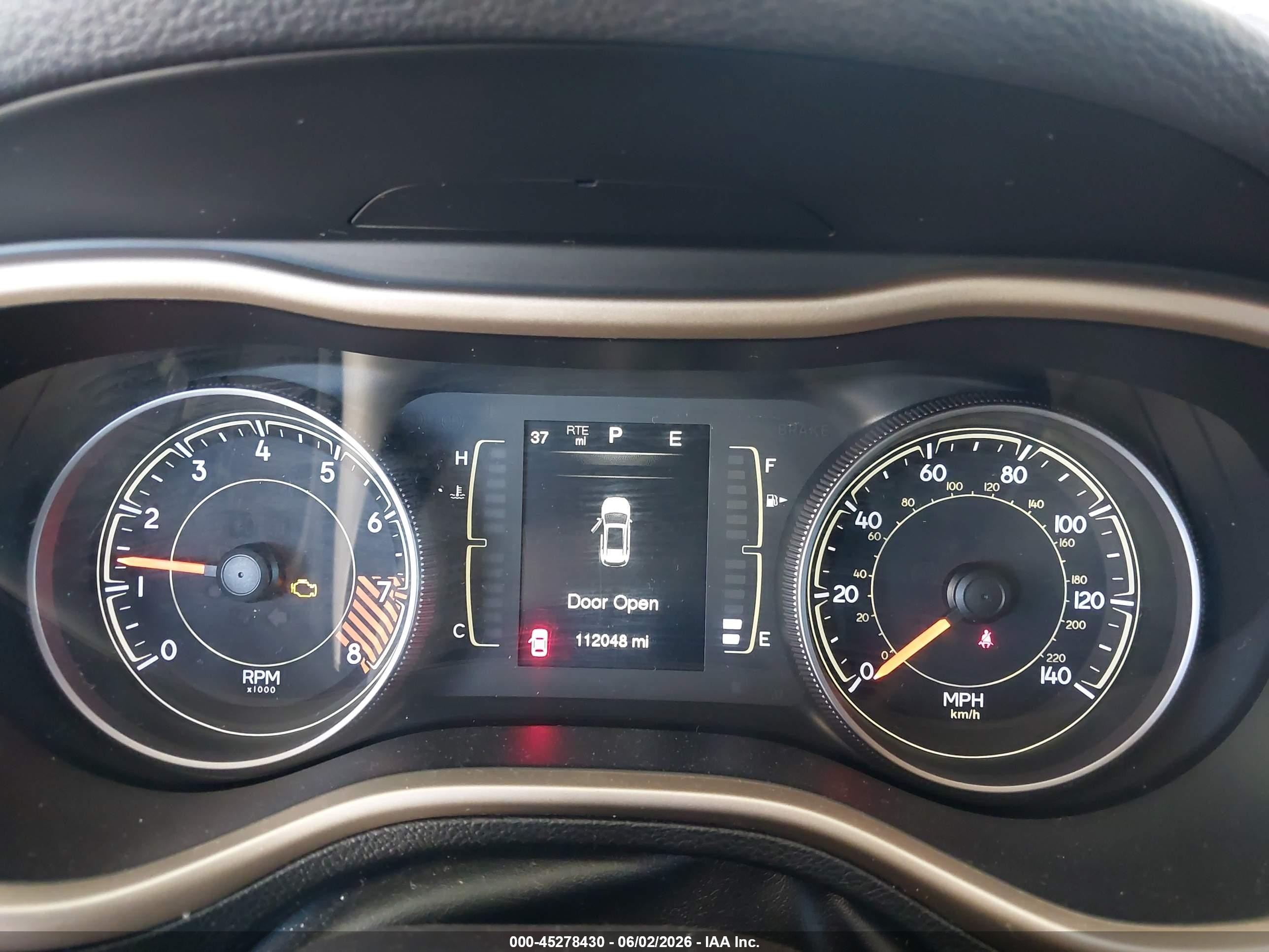 2015 Jeep Cherokee Latitude Silver vin: 1C4PJMCS9FW582752