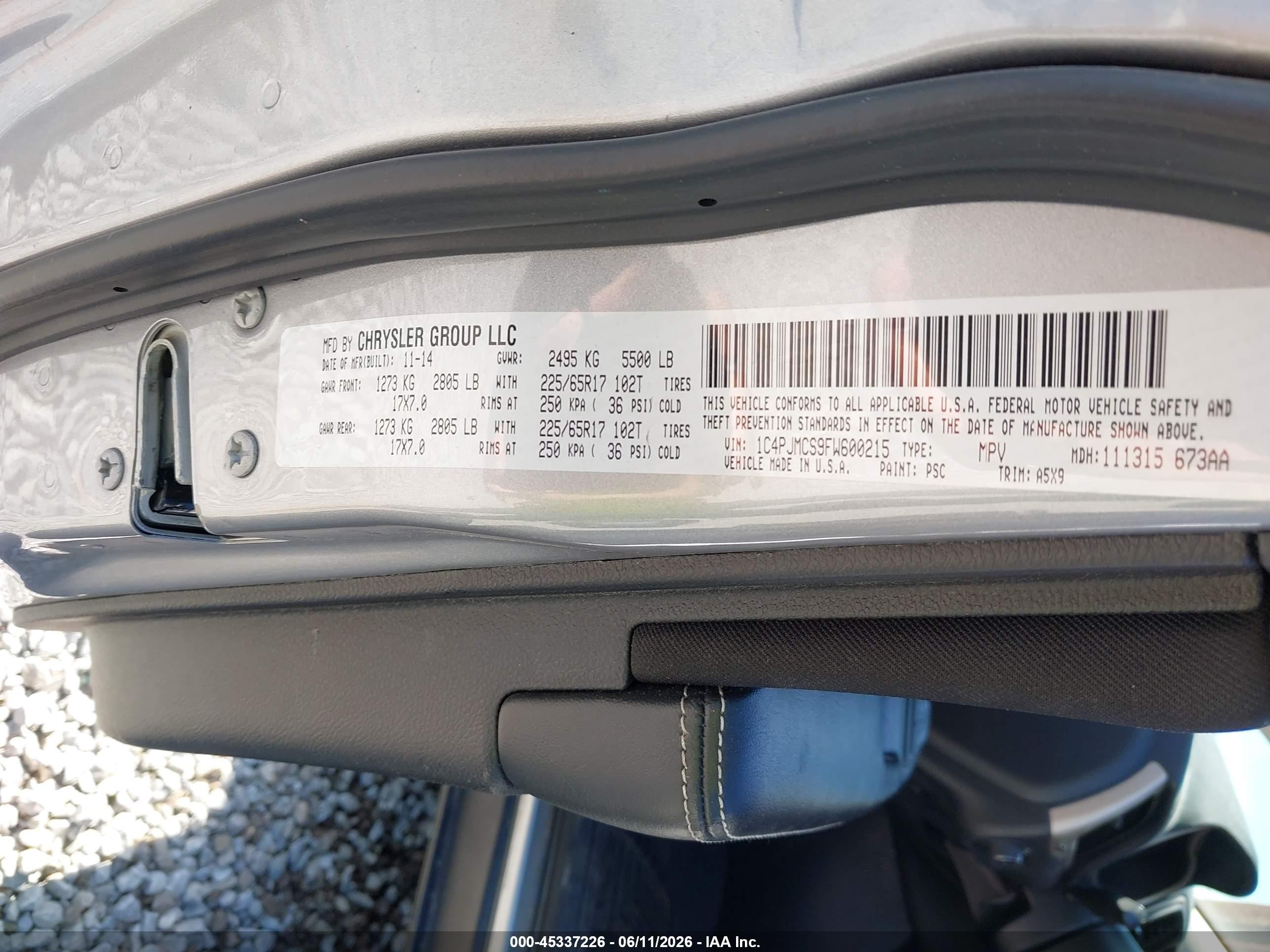 2015 Jeep Cherokee Latitude Silver vin: 1C4PJMCS9FW600215