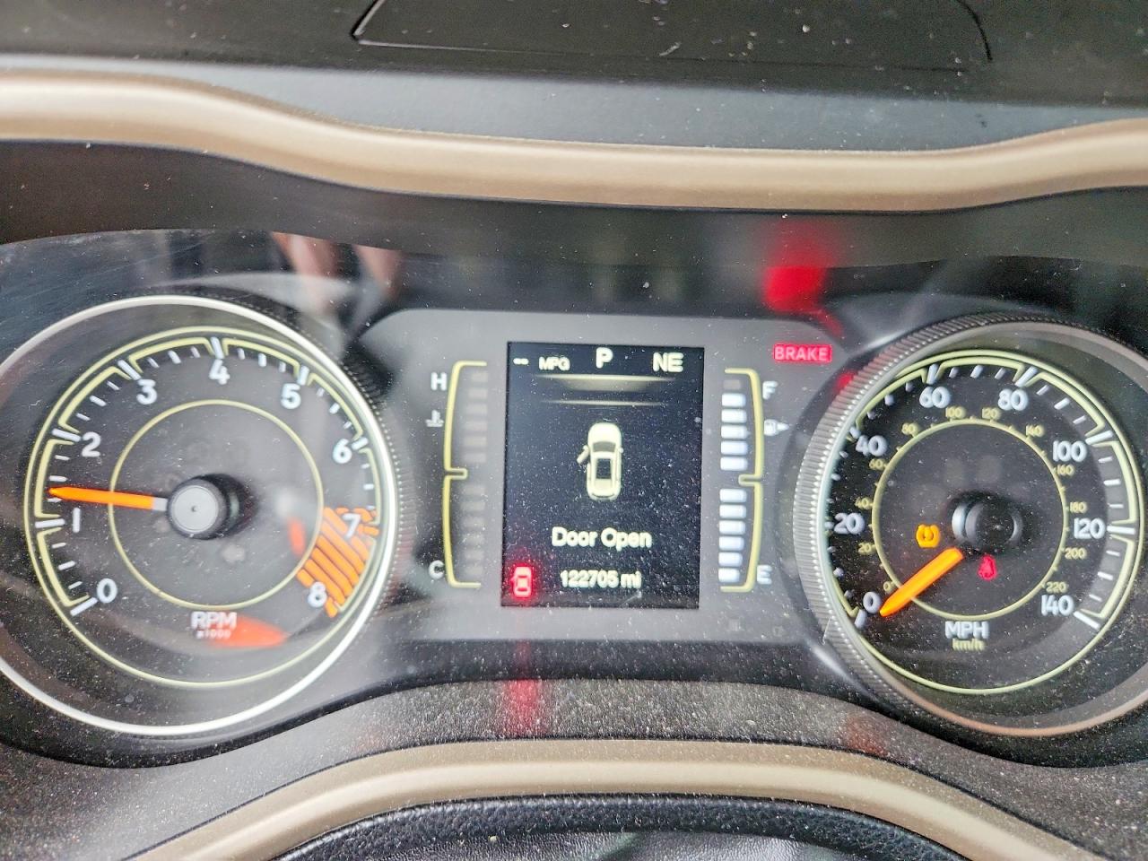2015 Jeep Cherokee Latitude Серый vin: 1C4PJMCS9FW634557