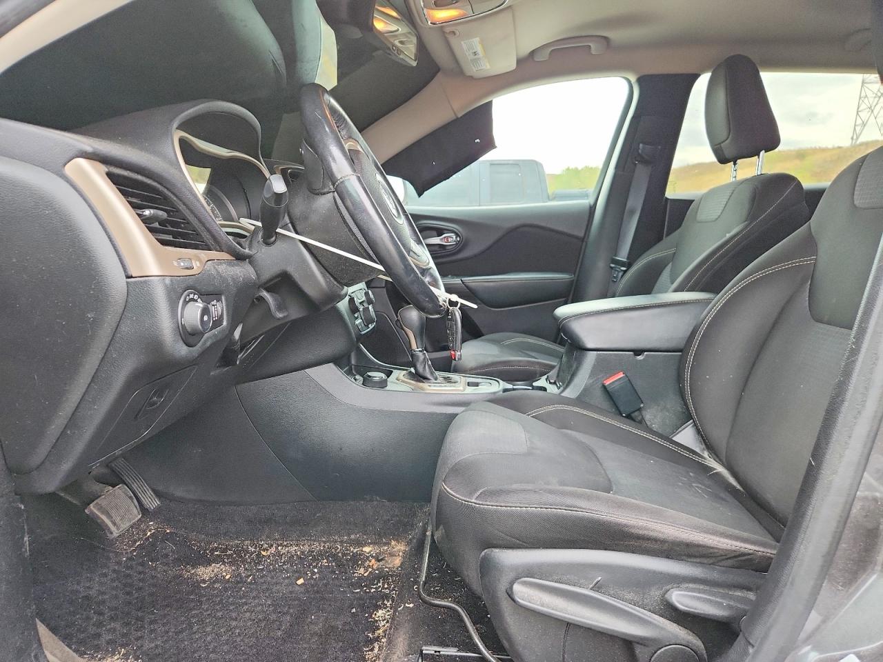 2015 Jeep Cherokee Latitude Серый vin: 1C4PJMCS9FW634557