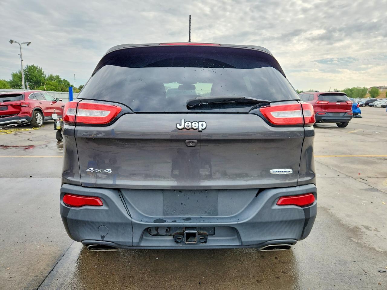 2015 Jeep Cherokee Latitude Серый vin: 1C4PJMCS9FW634557