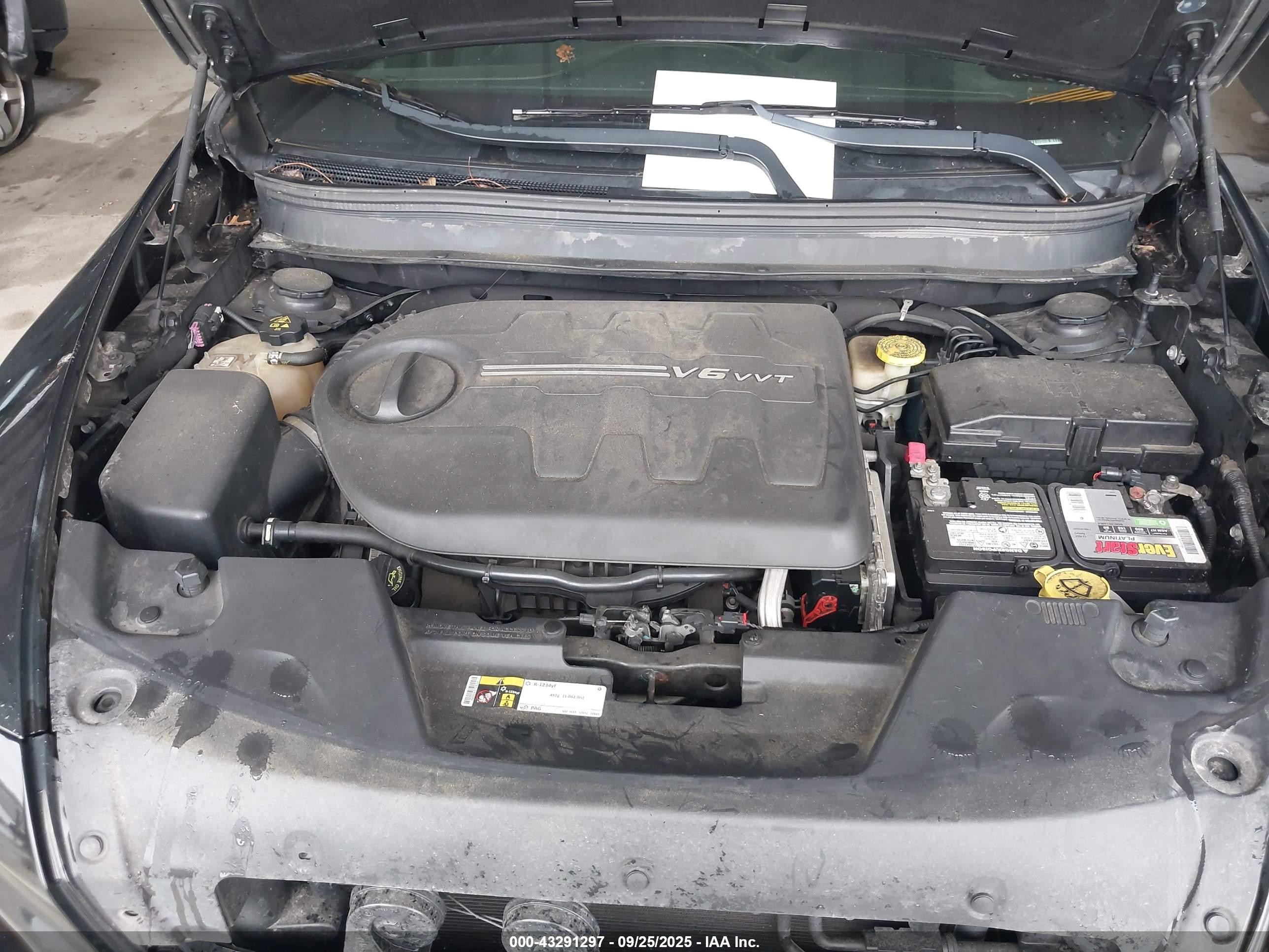 2015 Jeep Cherokee Latitude Черный vin: 1C4PJMCS9FW673777