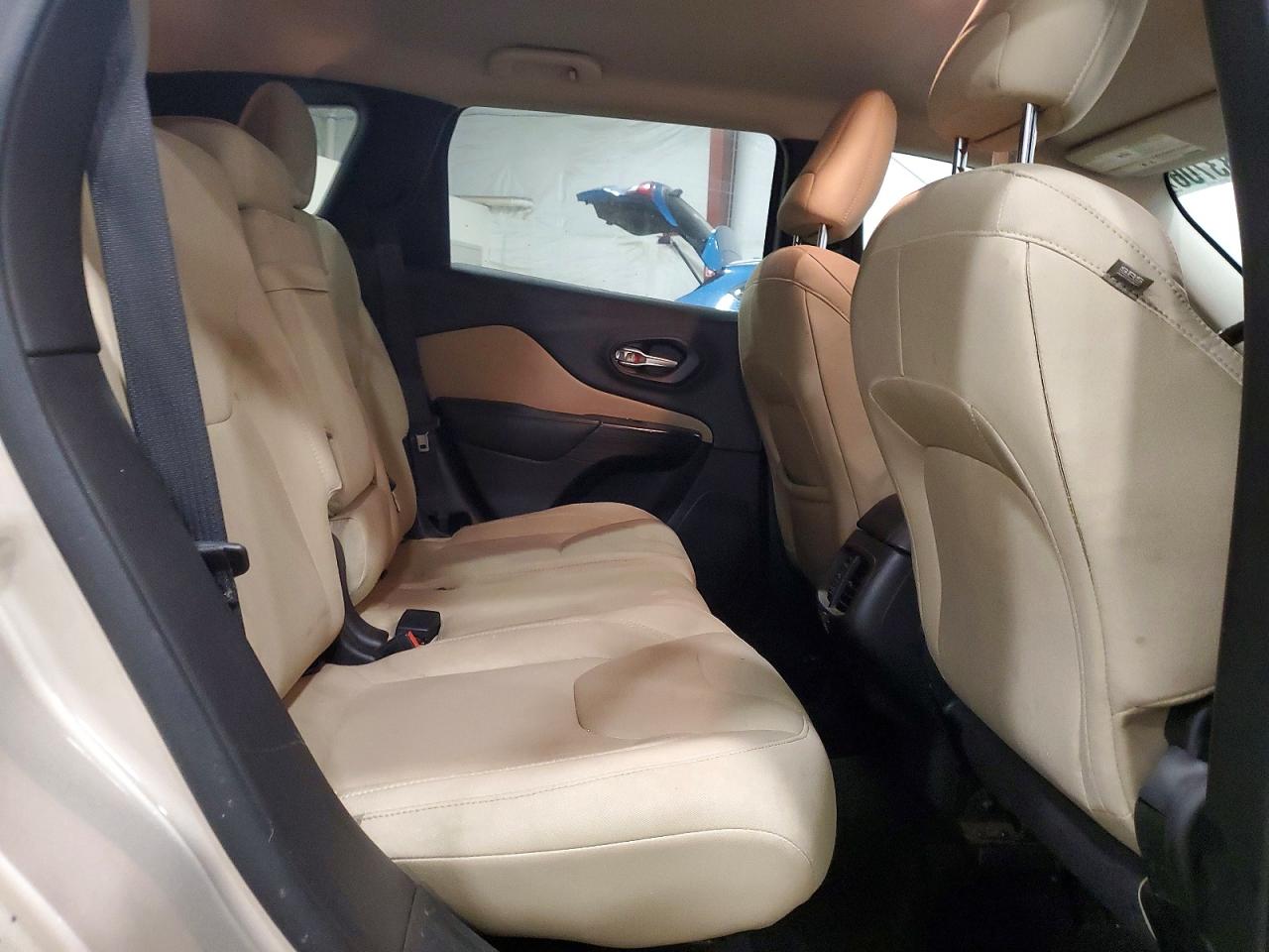 2015 Jeep Cherokee Latitude Tan vin: 1C4PJMCS9FW745125