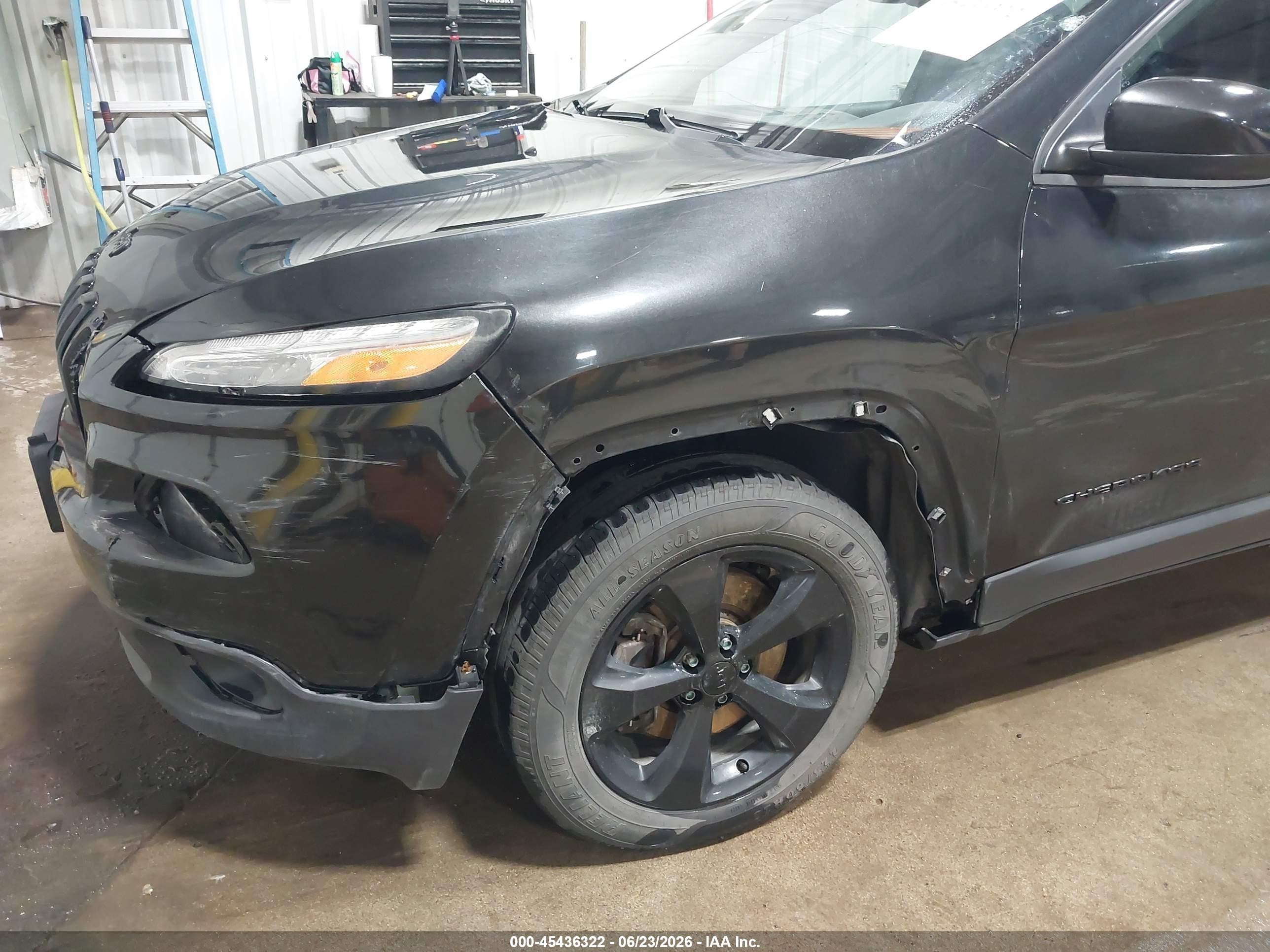 2015 Jeep Cherokee Latitude Altitude Black vin: 1C4PJMCS9FW750373