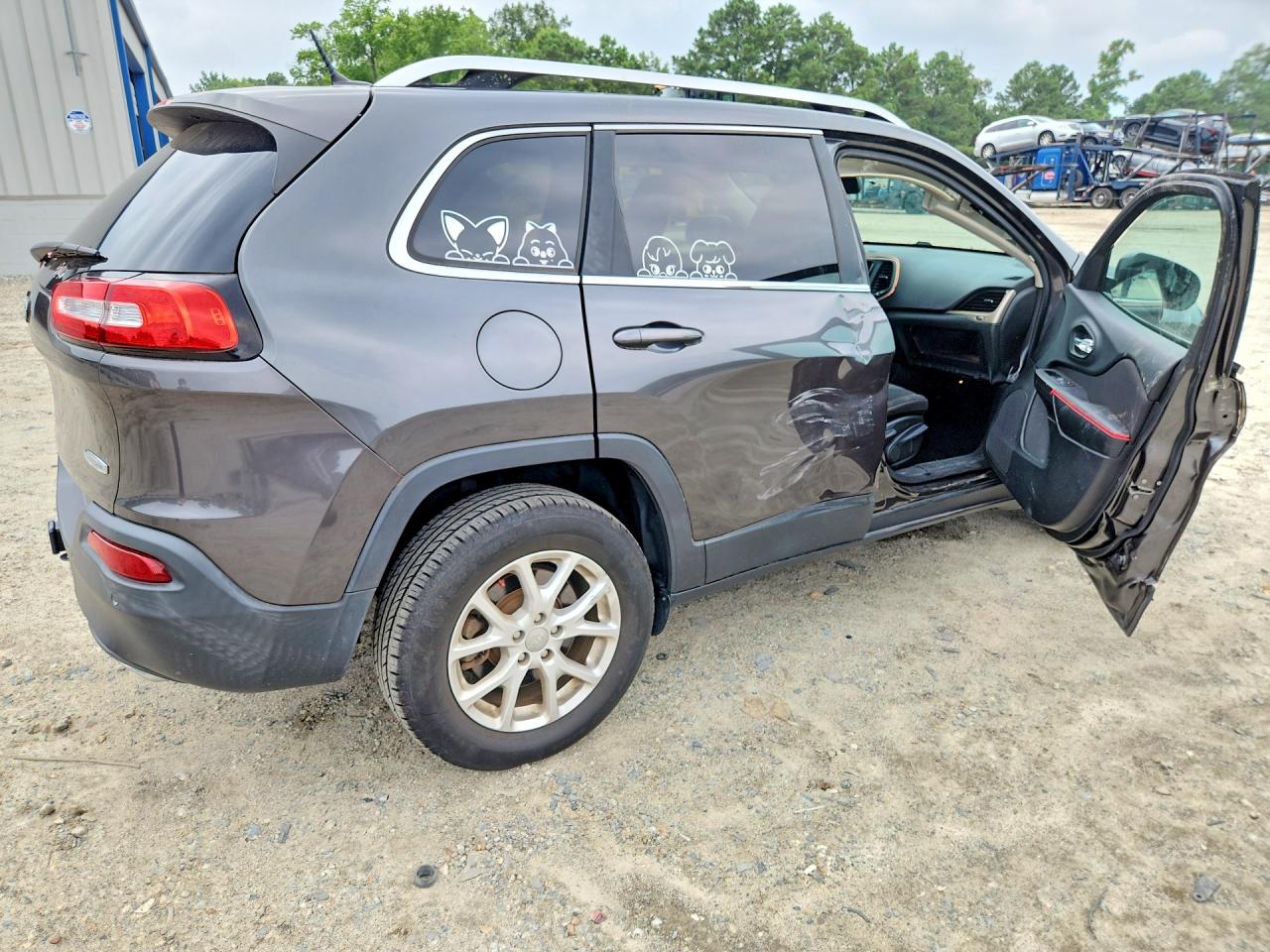 2015 Jeep Cherokee Latitude Gray vin: 1C4PJMCS9FW776729