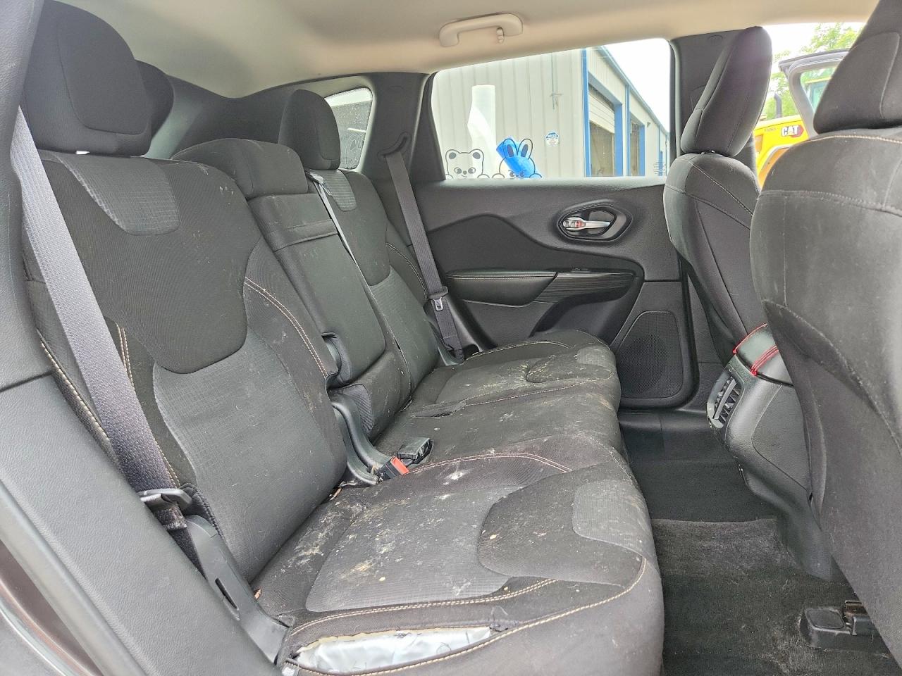 2015 Jeep Cherokee Latitude Gray vin: 1C4PJMCS9FW776729
