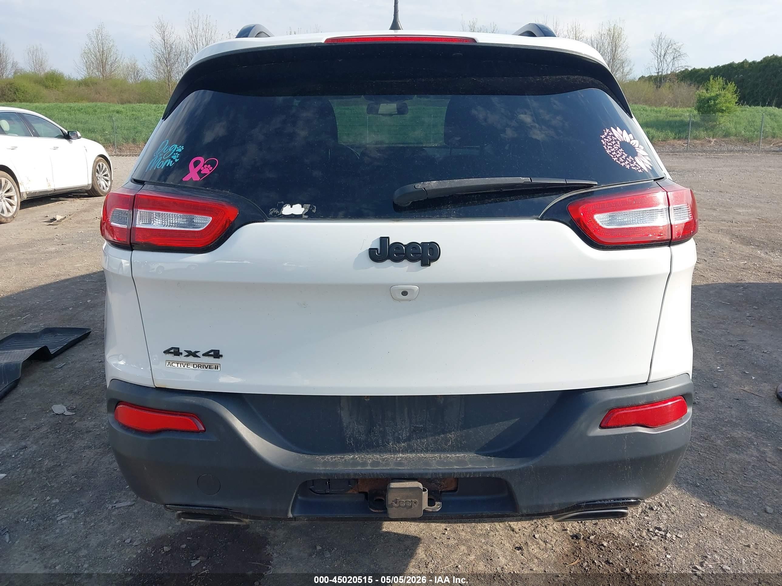 2016 Jeep Cherokee Altitude White vin: 1C4PJMCS9GW134268