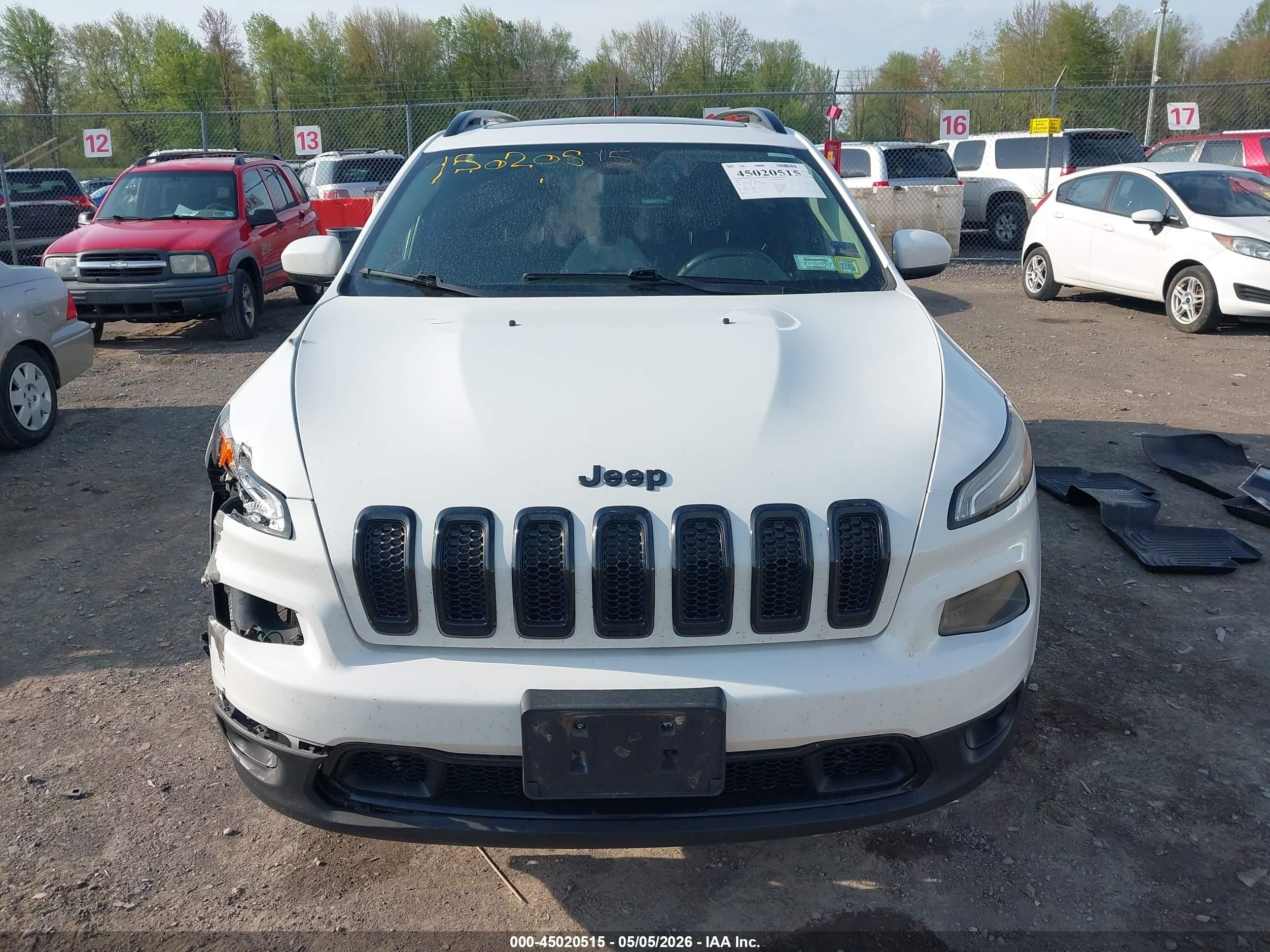 2016 Jeep Cherokee Altitude White vin: 1C4PJMCS9GW134268
