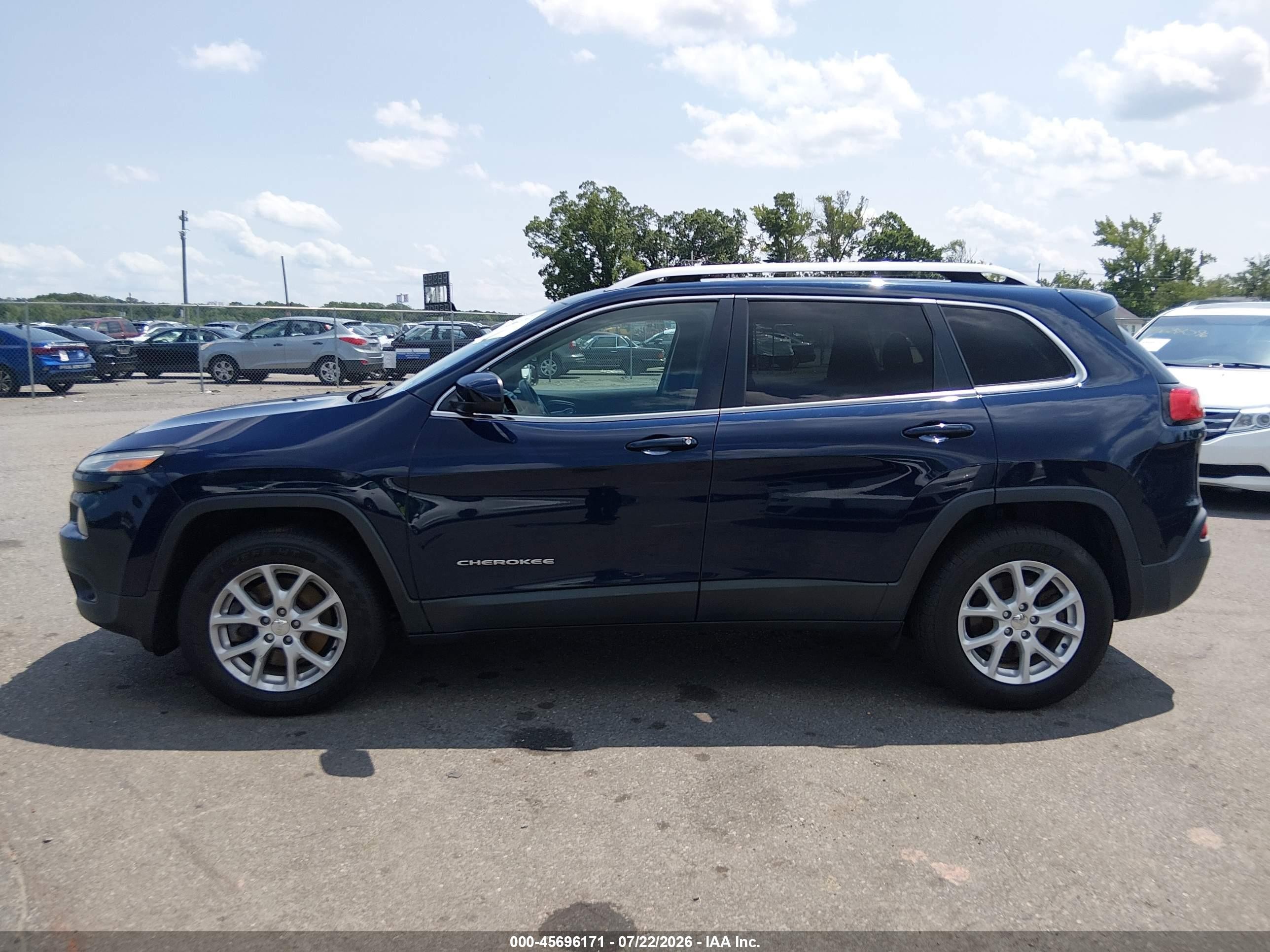 2016 Jeep Cherokee Latitude Dark Blue vin: 1C4PJMCS9GW301762