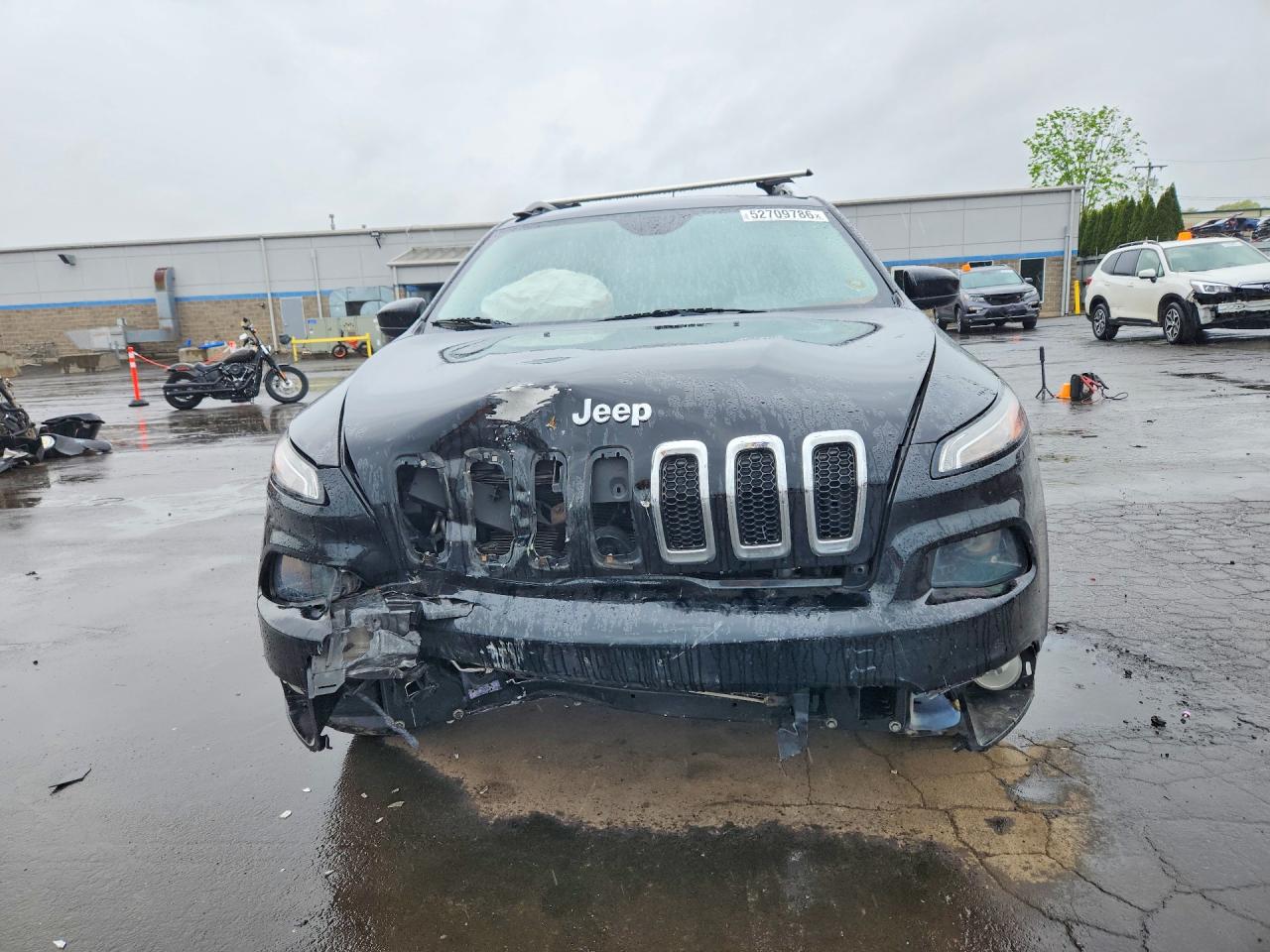 2017 Jeep Cherokee Latitude Black vin: 1C4PJMCS9HW612335