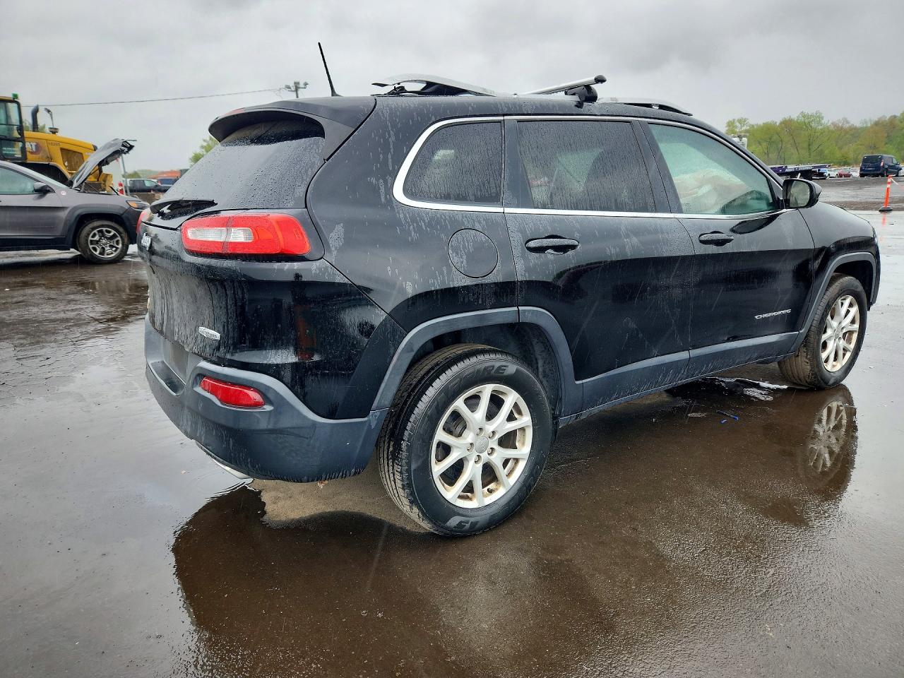 2017 Jeep Cherokee Latitude Black vin: 1C4PJMCS9HW612335