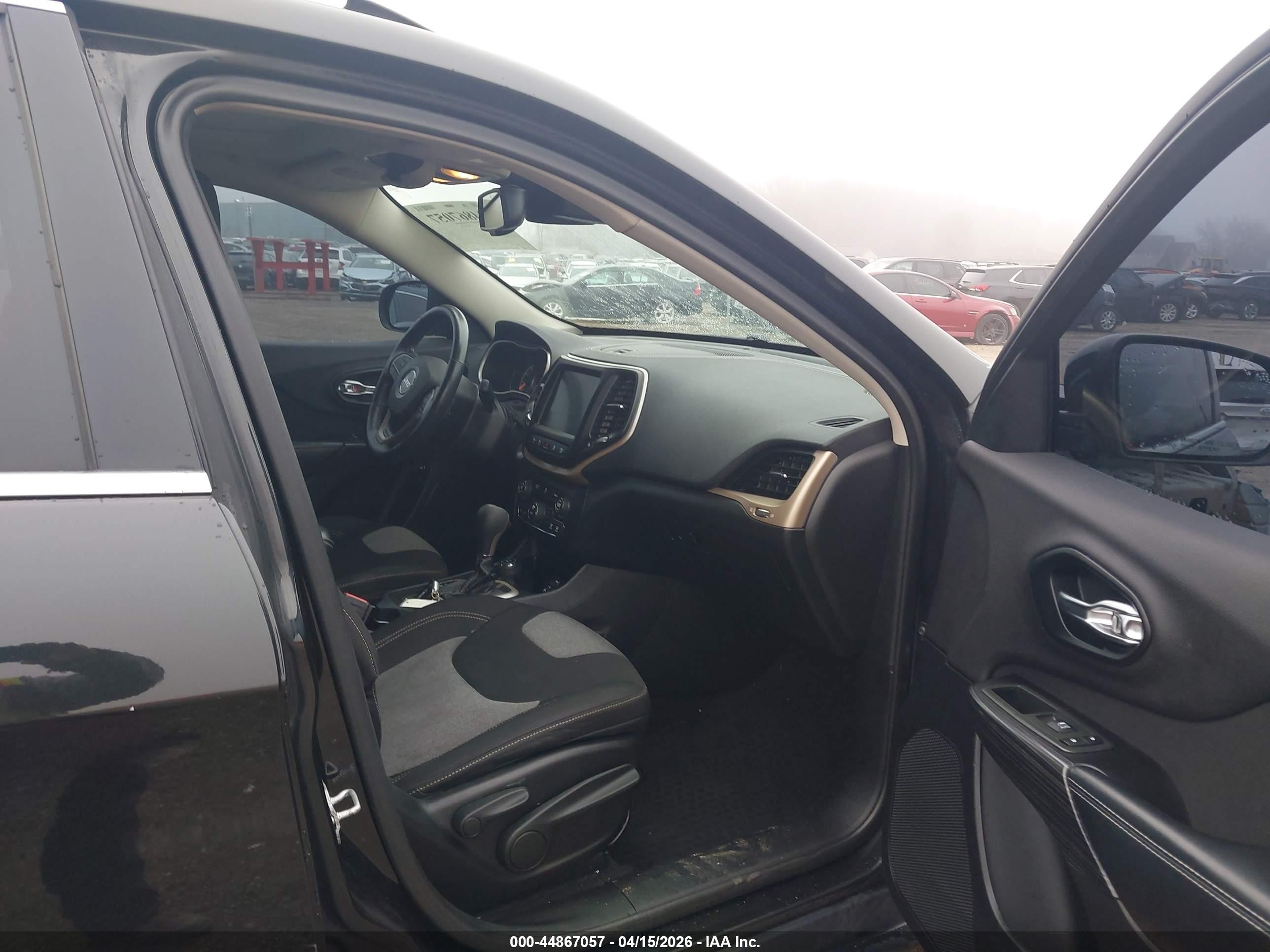 2014 Jeep Cherokee Latitude Black vin: 1C4PJMCSXEW104886