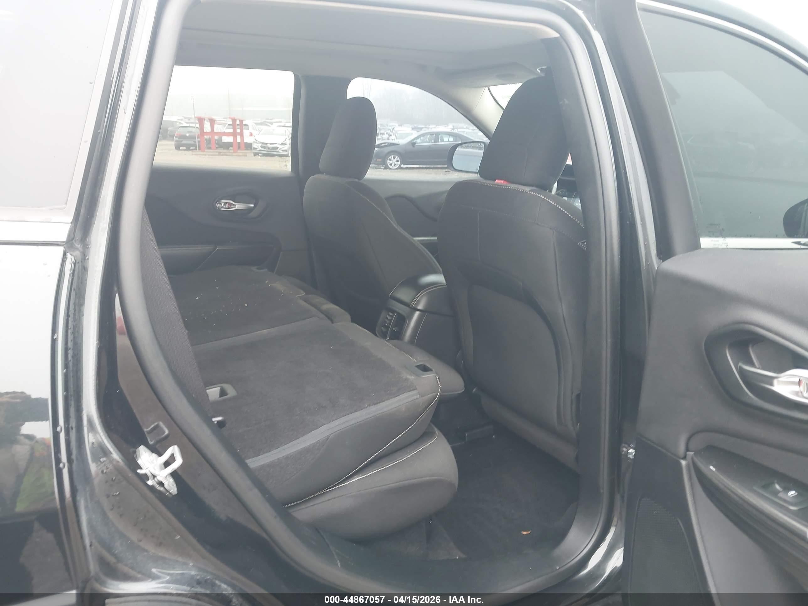 2014 Jeep Cherokee Latitude Black vin: 1C4PJMCSXEW104886
