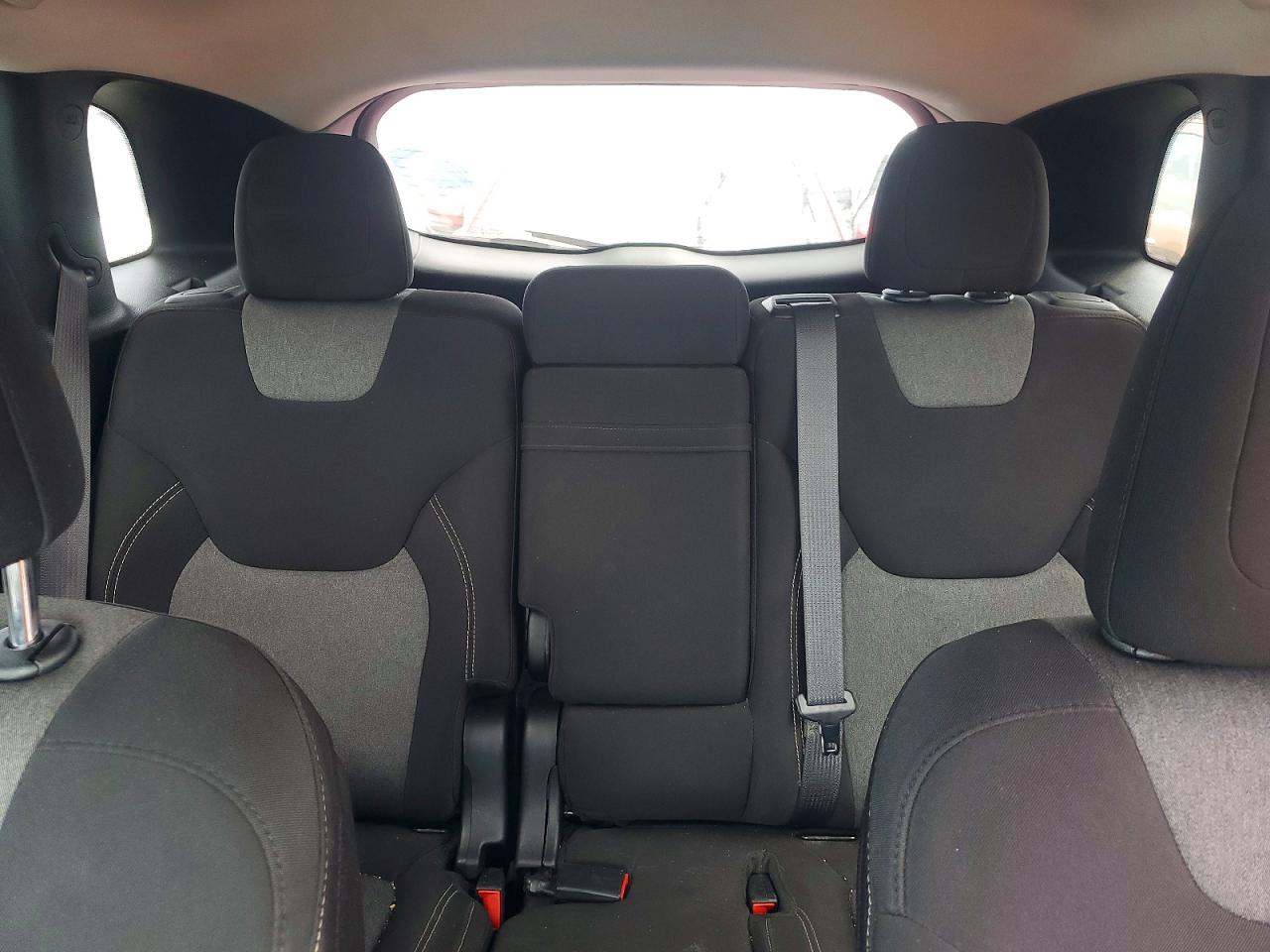 2014 Jeep Cherokee Latitude Белый vin: 1C4PJMCSXEW122143