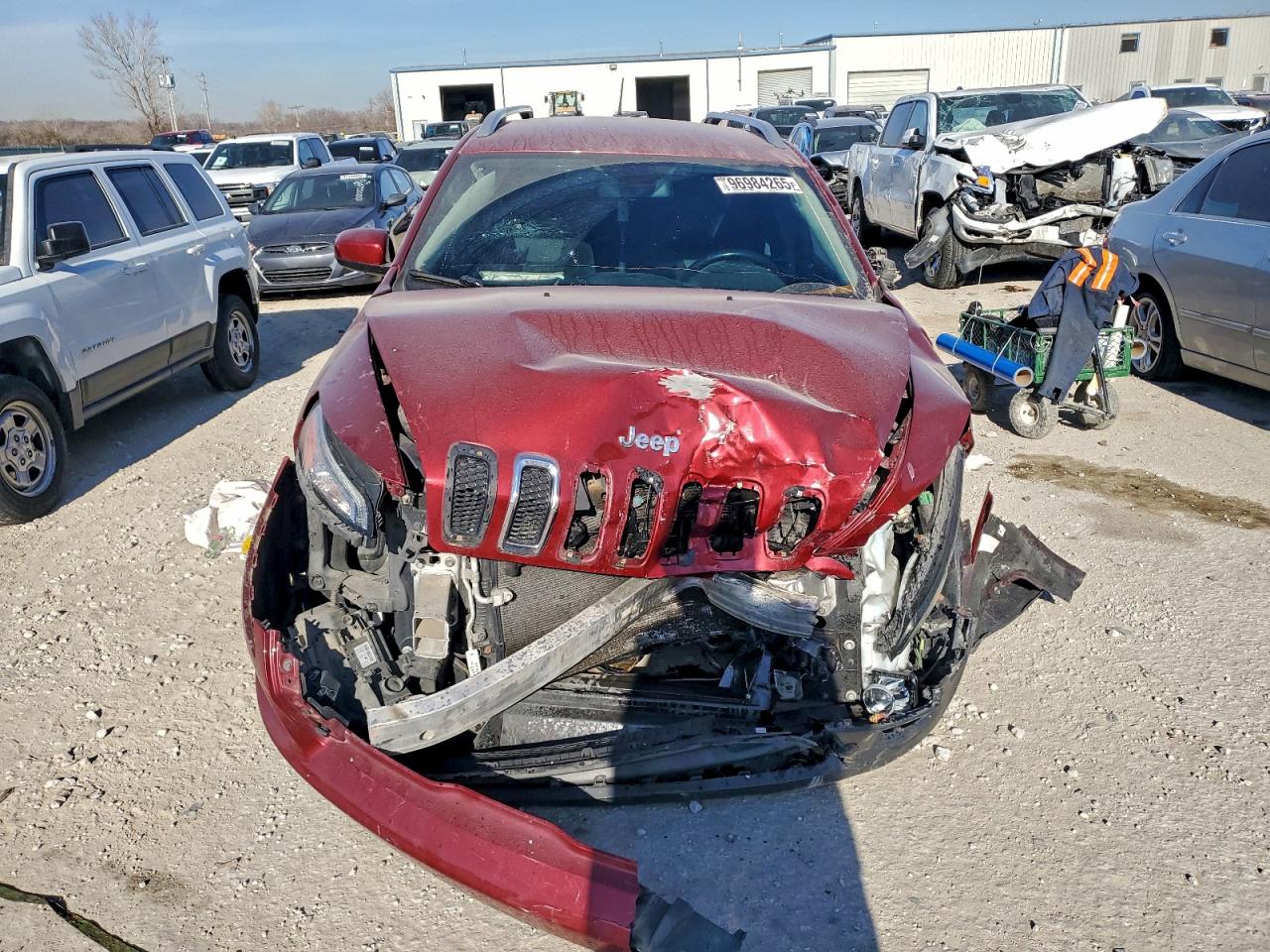 2014 Jeep Cherokee Latitude Red vin: 1C4PJMCSXEW187929