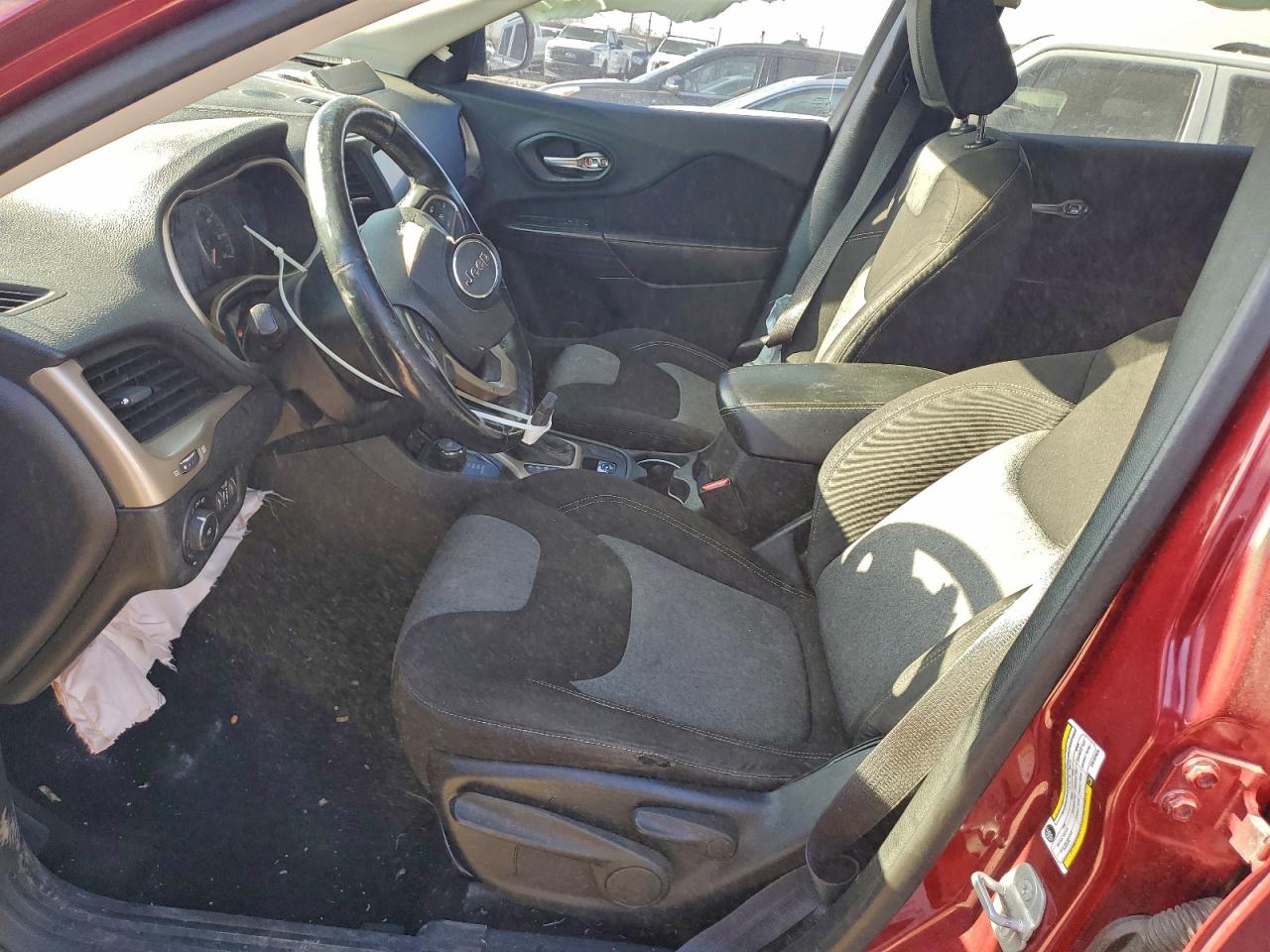 2014 Jeep Cherokee Latitude Red vin: 1C4PJMCSXEW187929