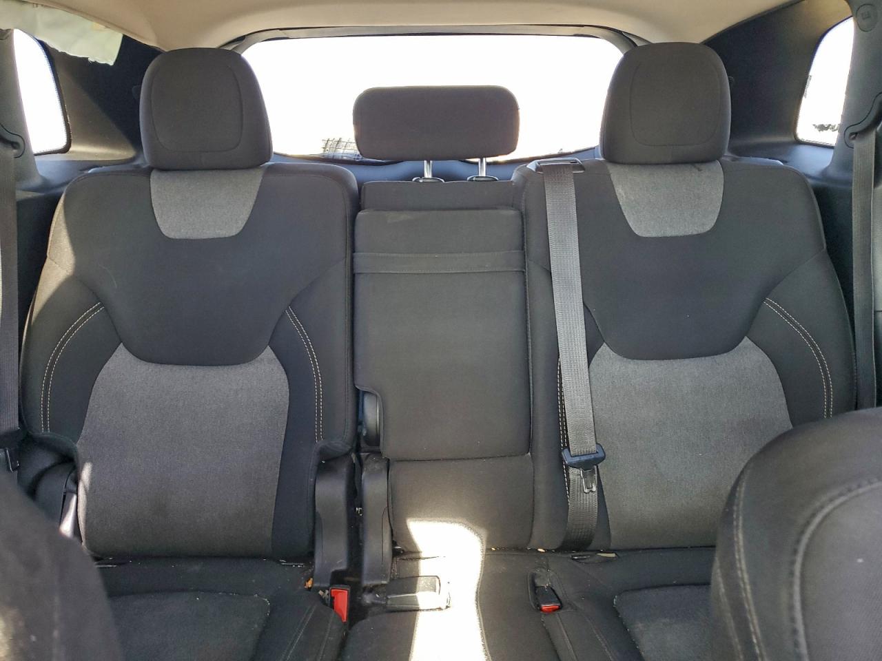 2014 Jeep Cherokee Latitude Red vin: 1C4PJMCSXEW187929